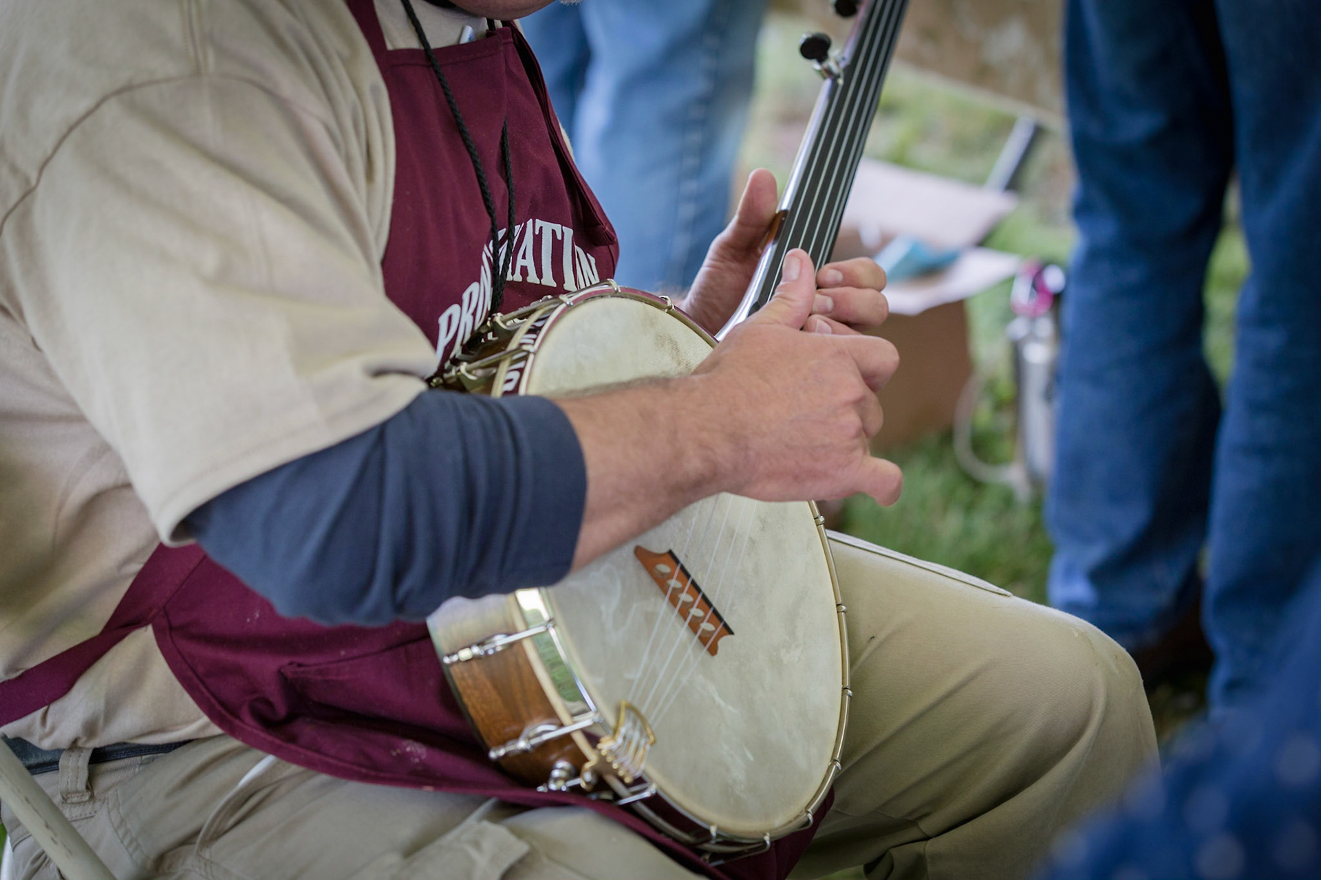 Taking a brake to strum