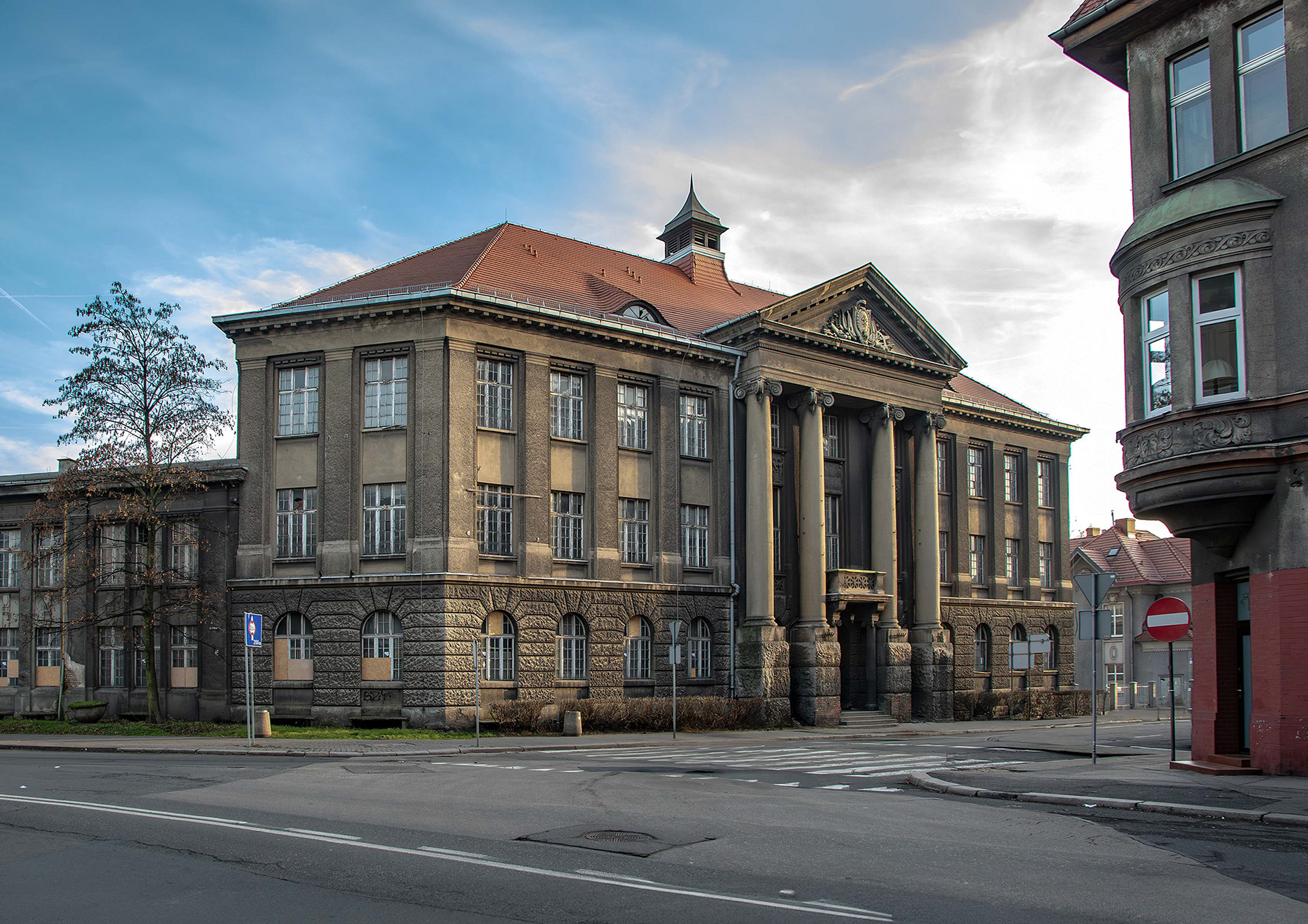 Budynek Dyrekcji Huty 1-go Maja Gliwice