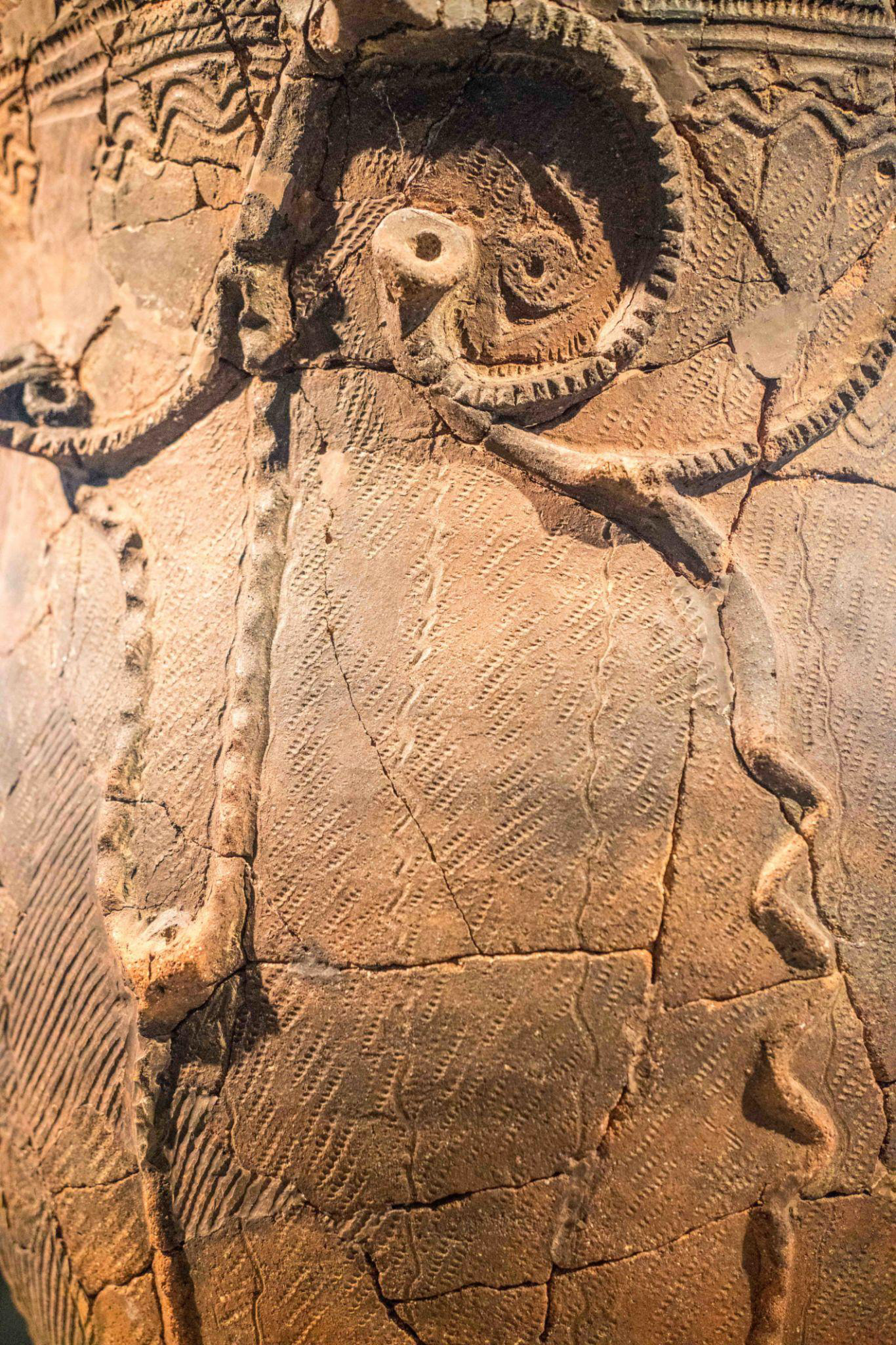jomon-ceramic-decoration-japan