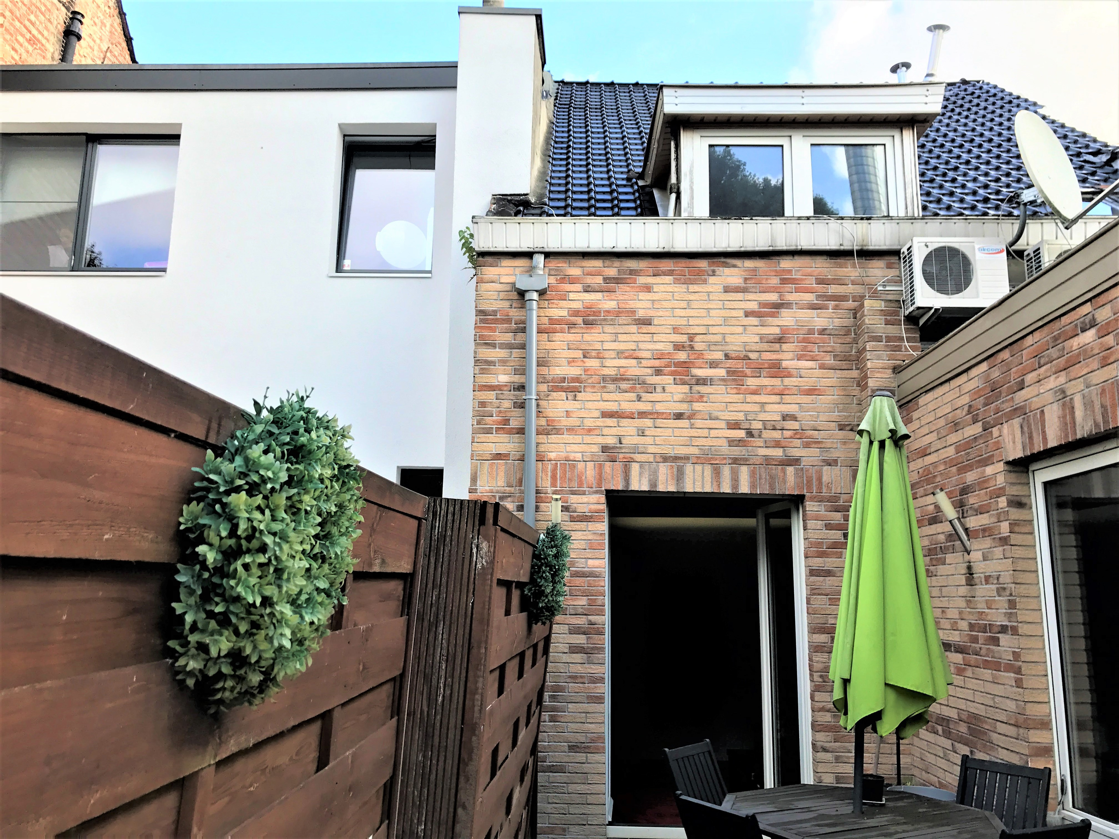 Situation existante : terrasse arrière logement en duplex