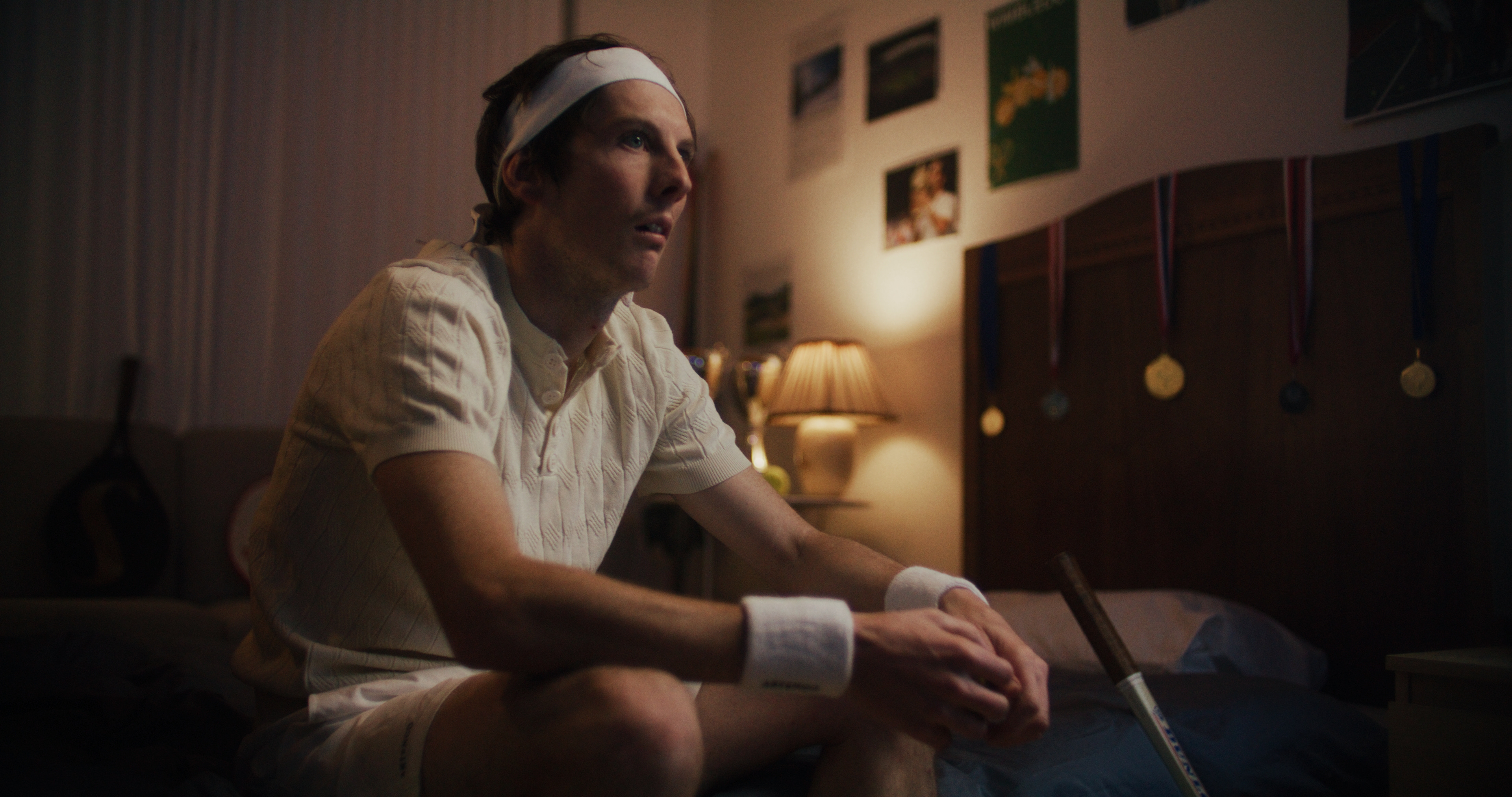 young man sittin in his bedroom before tennis match jacob mulelr jacobmulltv