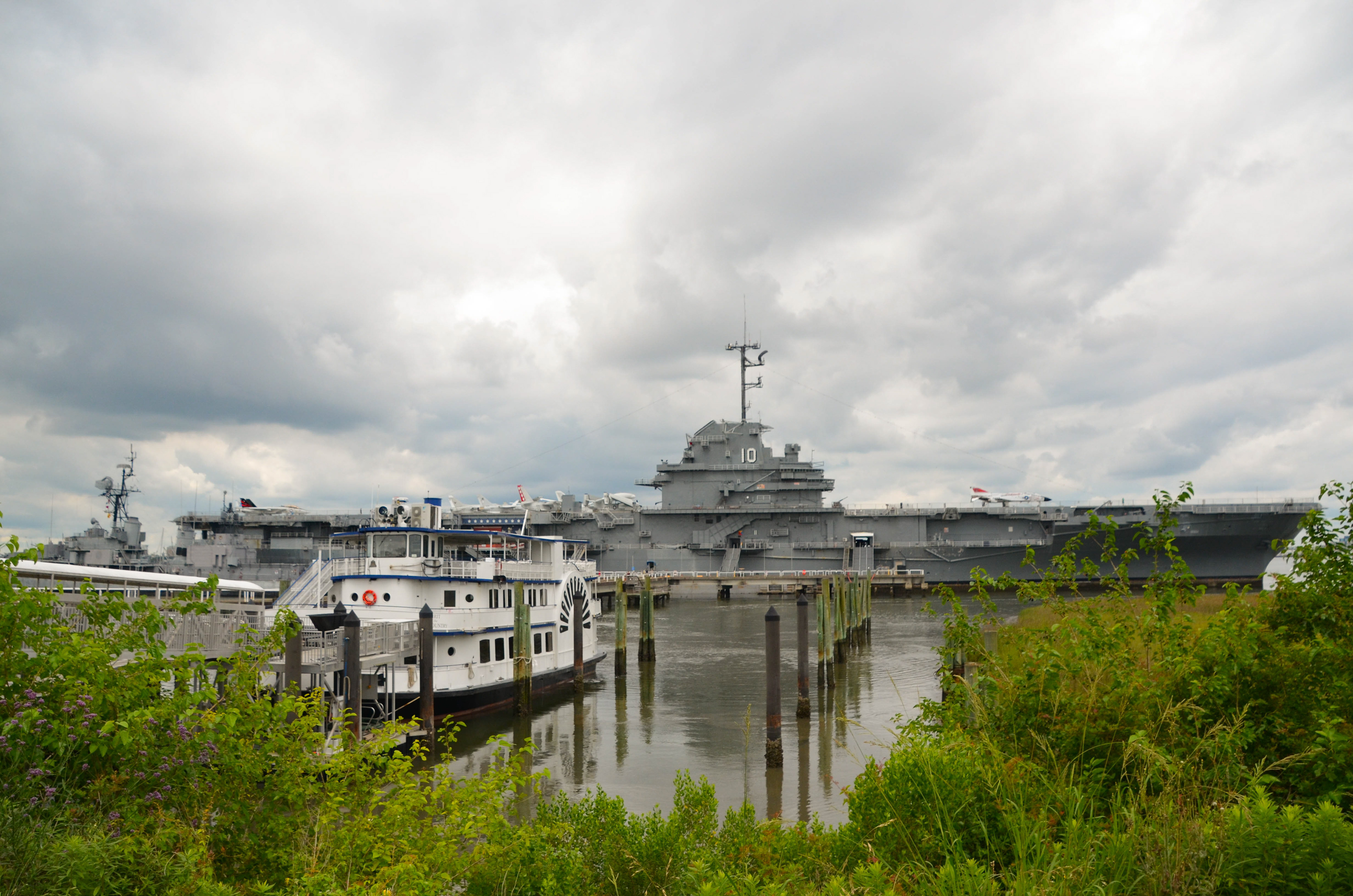 USS Yorktown CV-10 Essex-class aircraft carrier - Mt. Pleasant