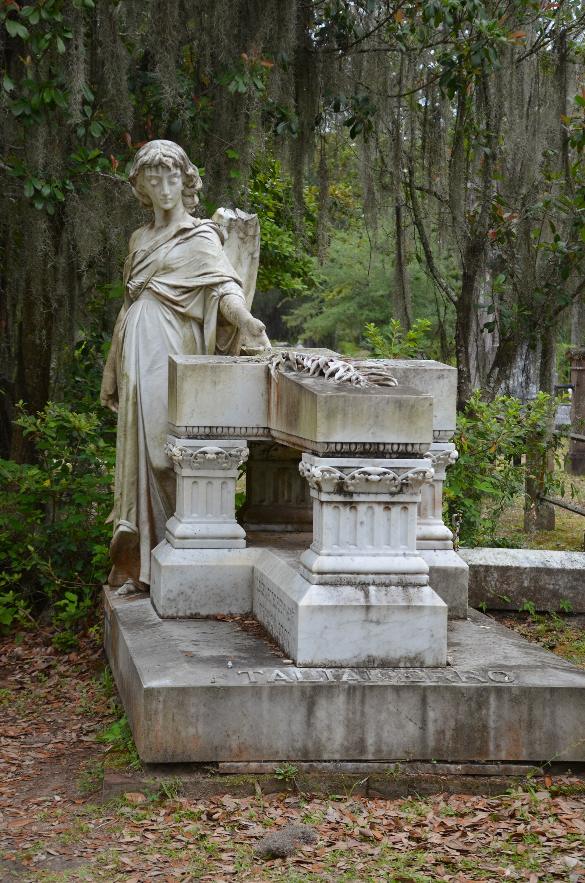 Bonaventure Cemetery - Thunderbolt