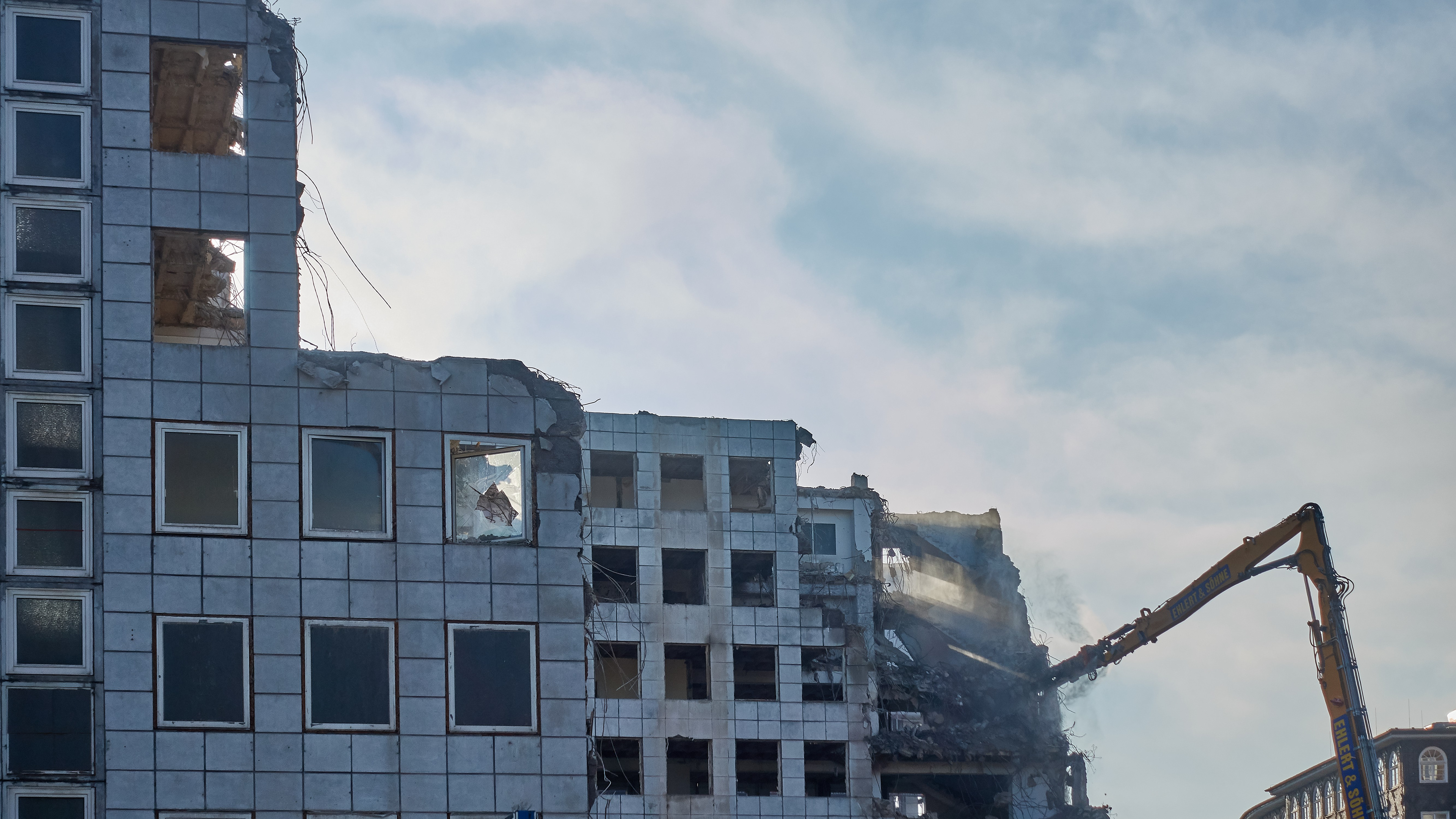 abriss der city-hochhäuser in hamburg 2019
