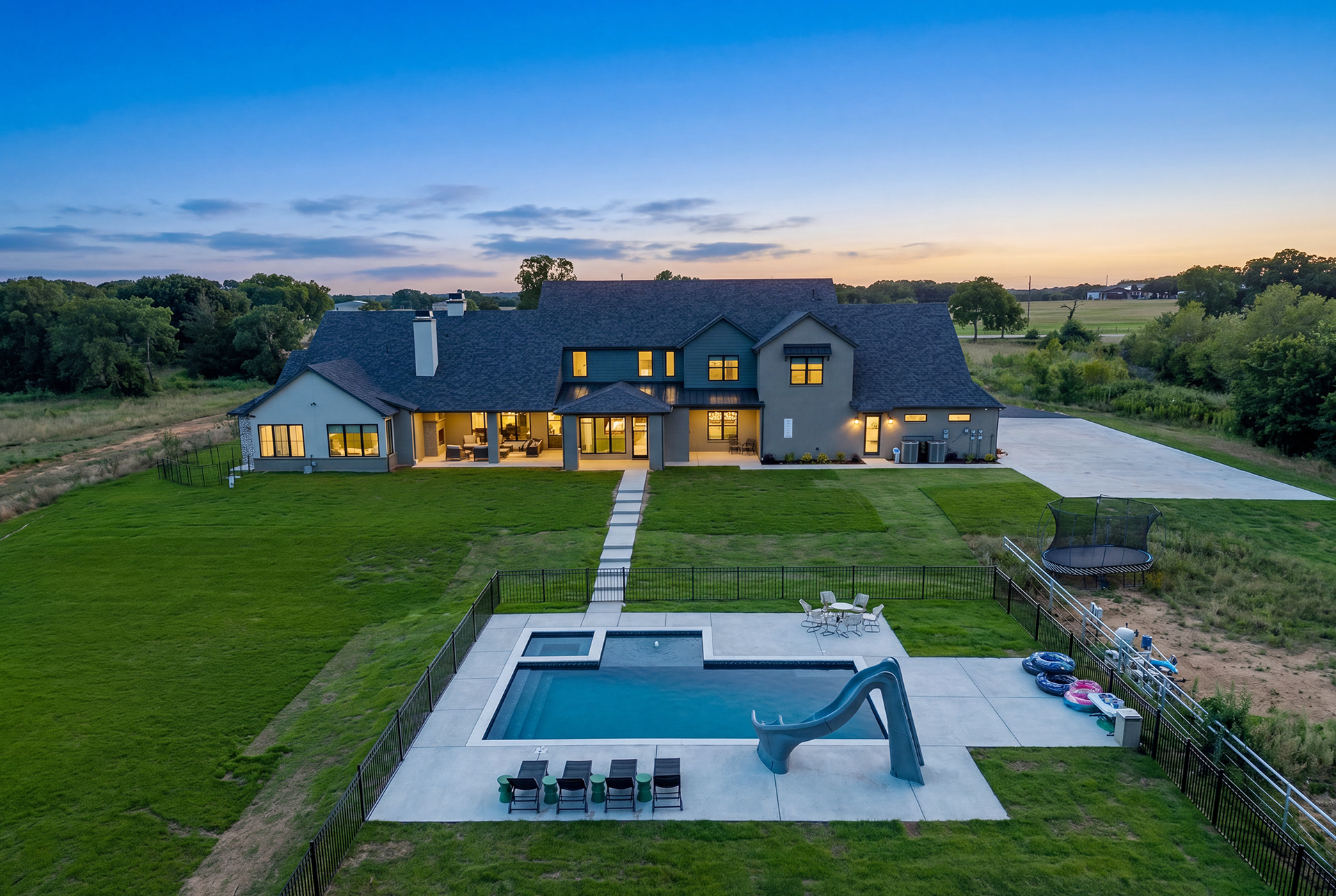REAL ESTATE MEDIA