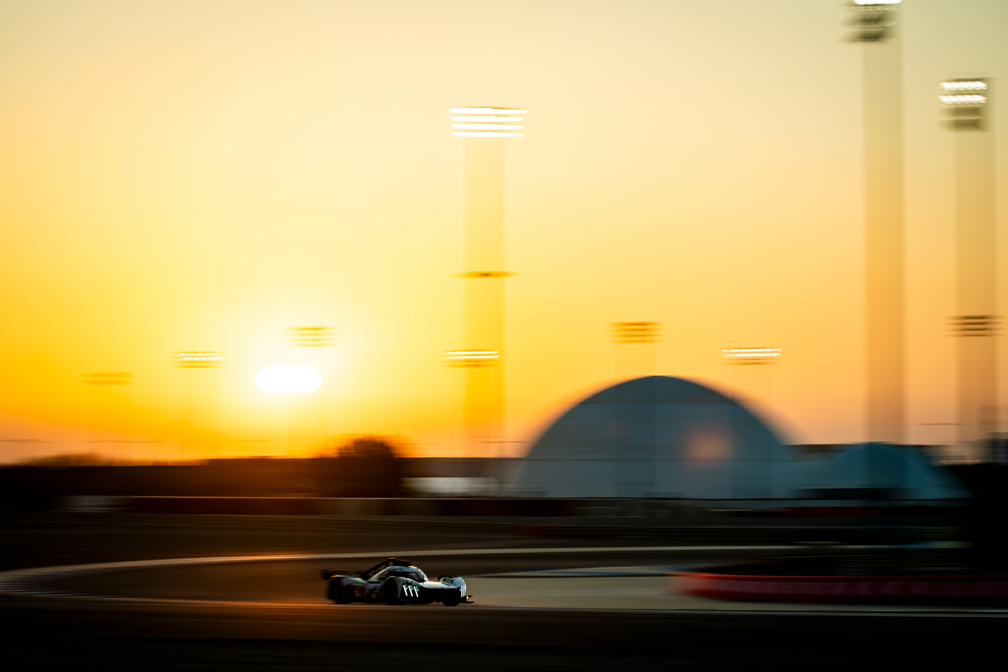 #94 Peugeot Totalenergies Peugeot 9X8: Paul Di Resta, Loic Duval, Stoffel Vandoorne