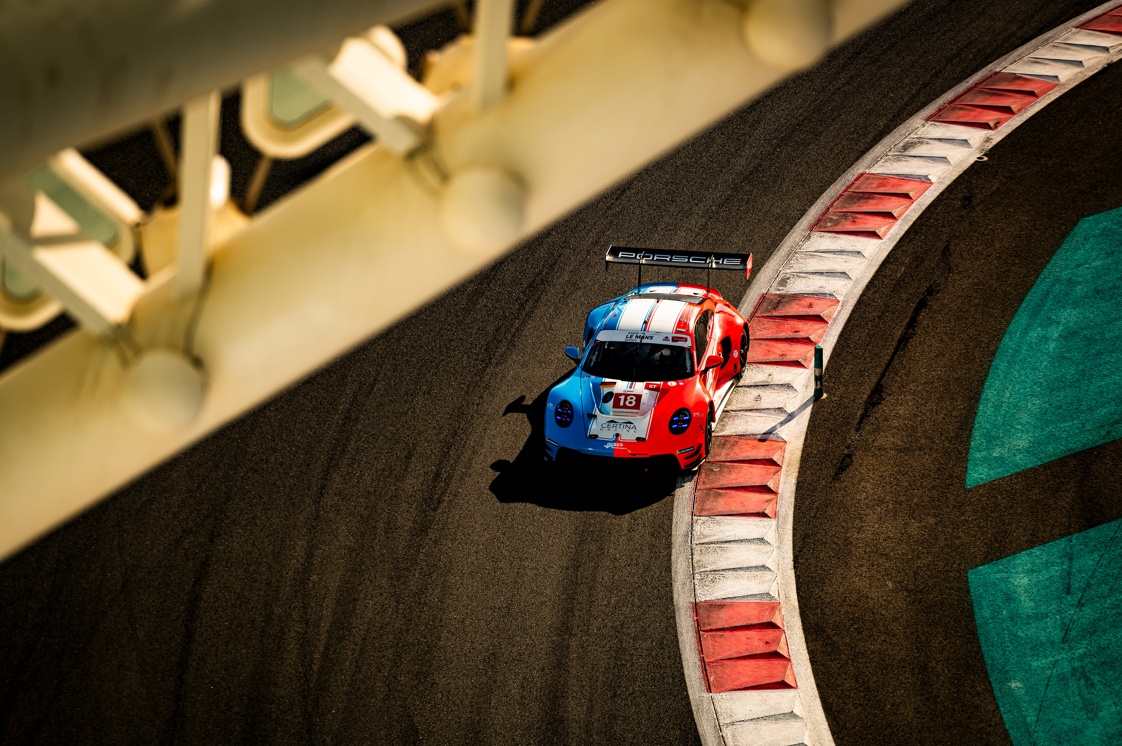 #18 HUBER MOTORSPORT Porsche 911 GT3 Stanislav Minsky, Jannes Fittje, Dorian Boccolacci