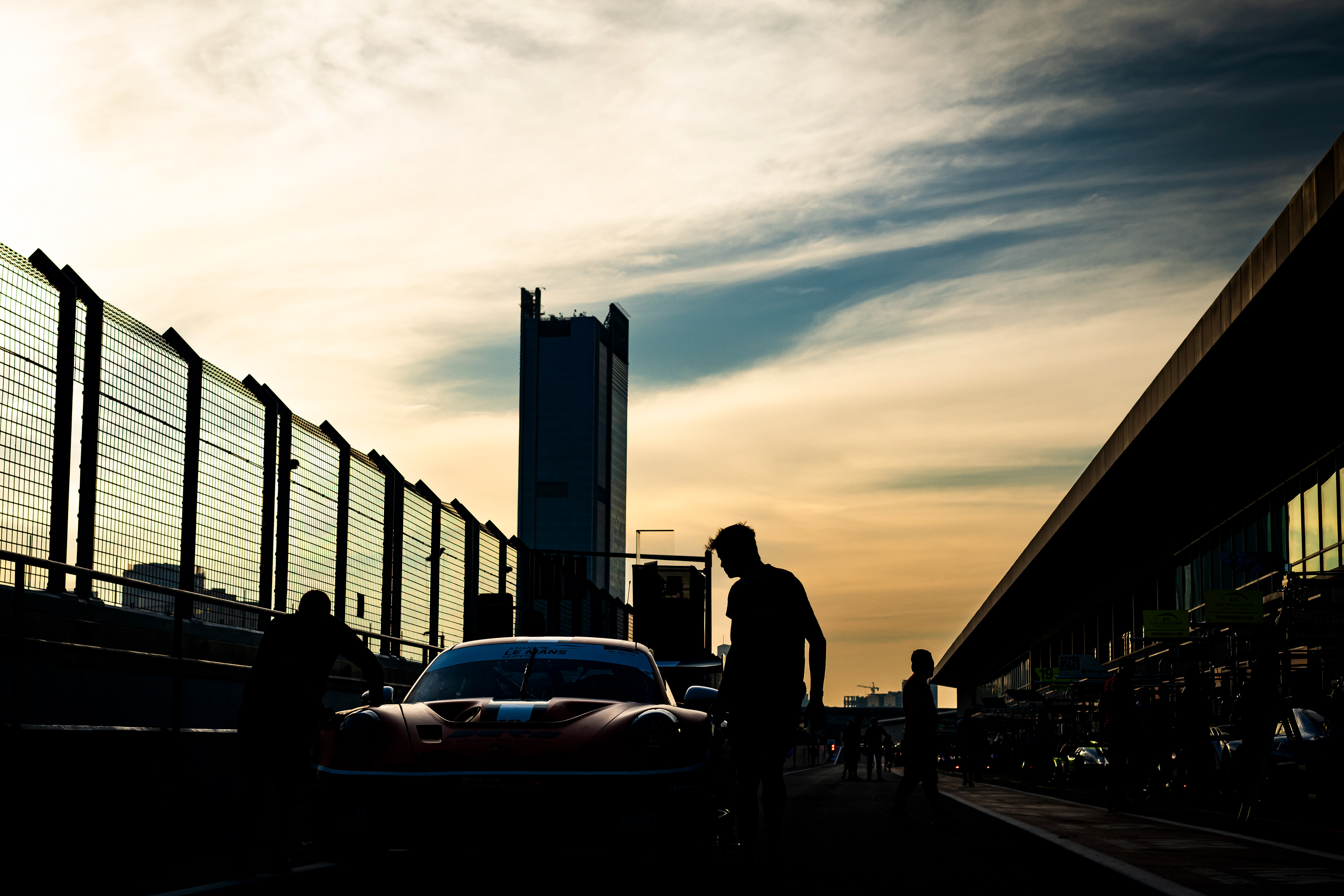 Dubai Autodrome © 2024-2025 Shameem Fahath