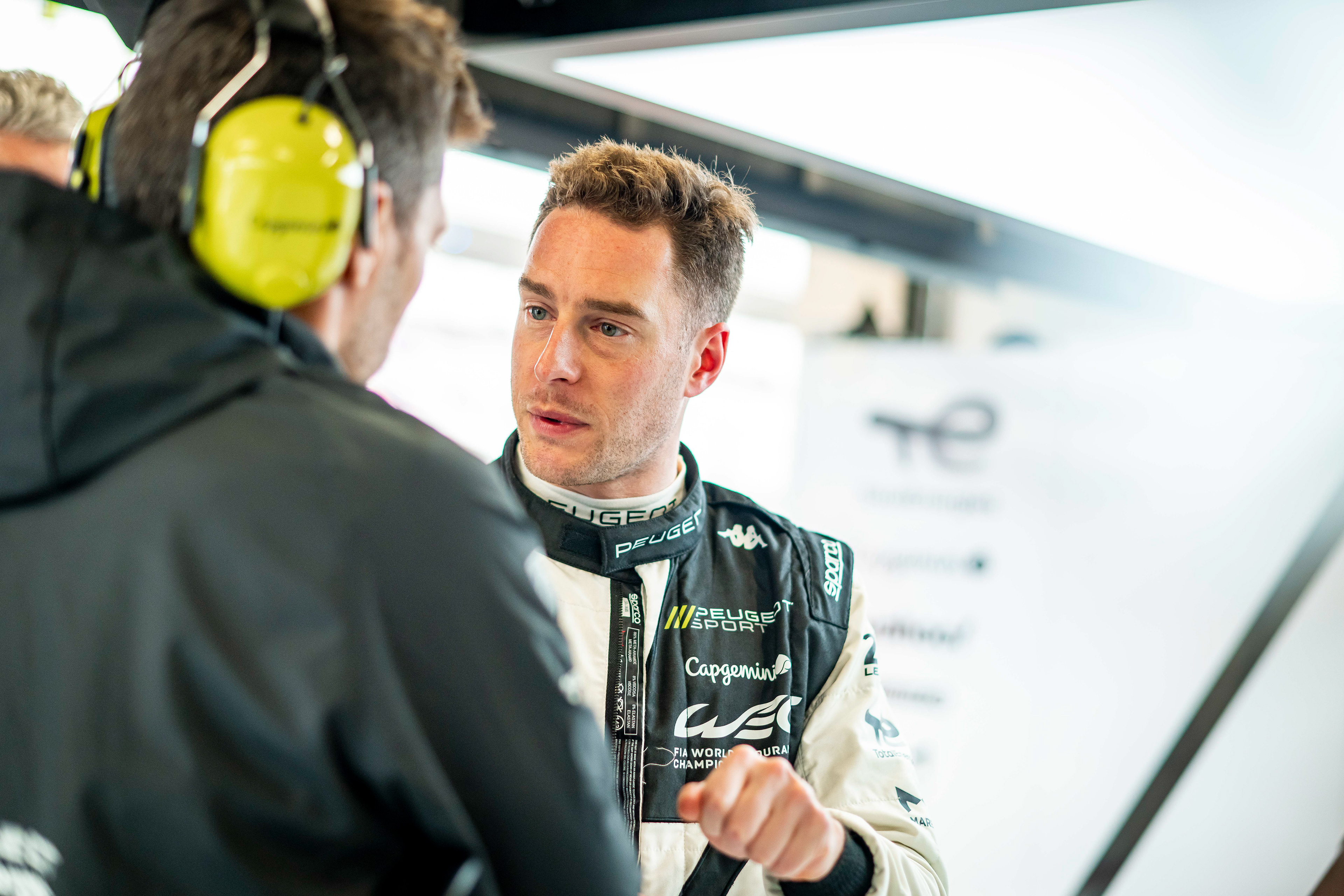 #94 Peugeot Totalenergies Peugeot 9X8: Stoffel Vandoorne© 2024-2025 Shameem Fahath