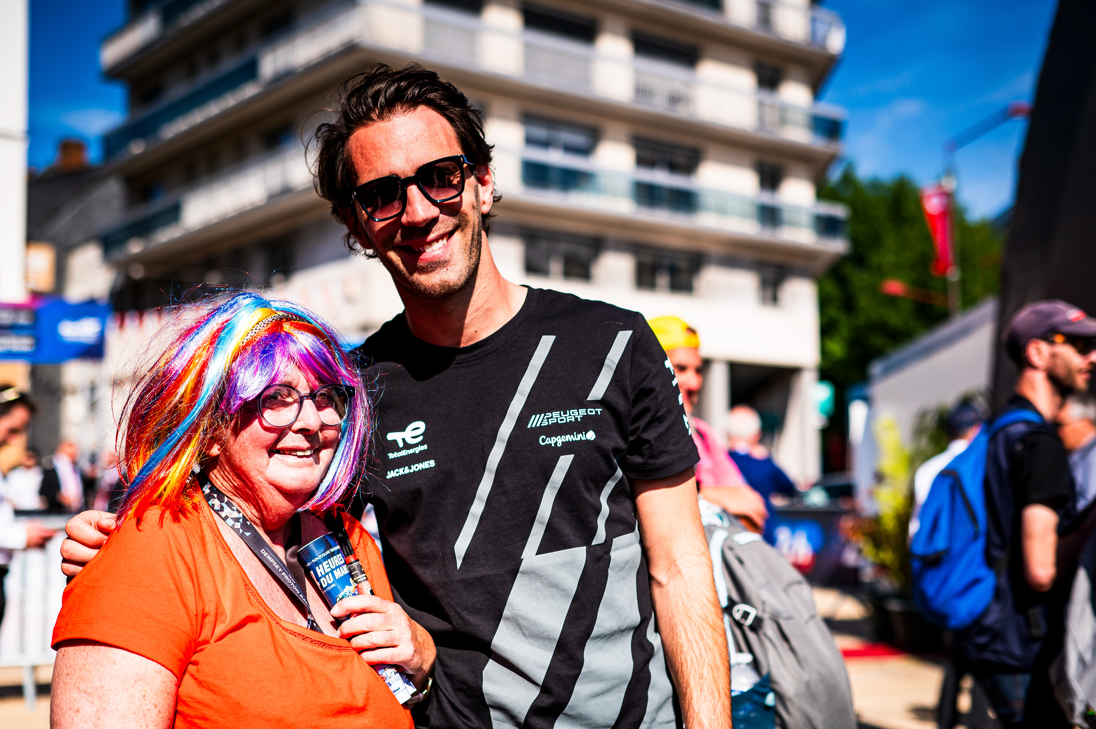 #93 Peugeot Totalenergies Peugeot 9X8: Jean-Eric Vergne with No.1 Fan in Le Mans