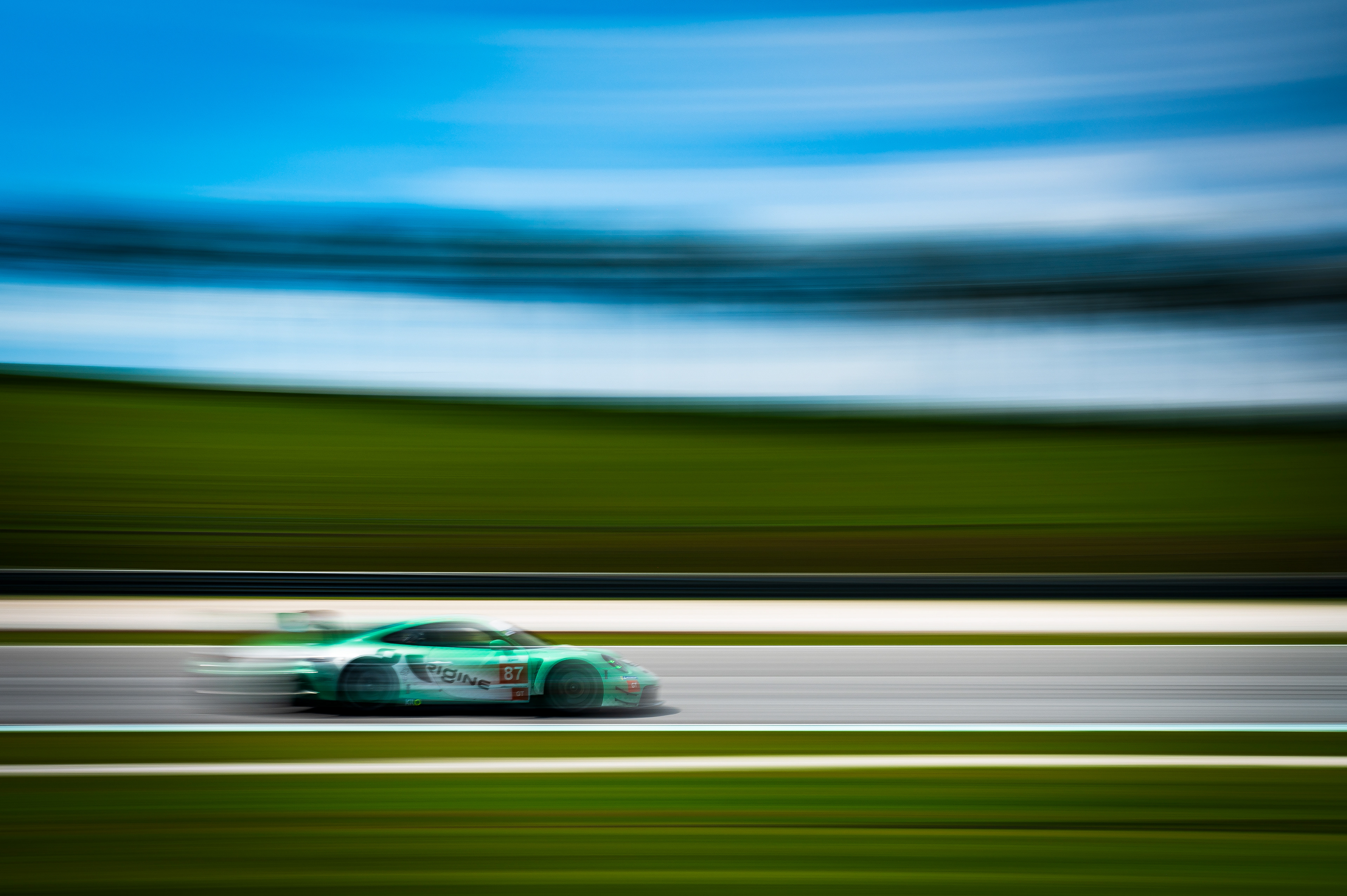 #87 Origine Motorsport Porsche 911 GT3 R: Bo Yuan, Hongli Ye, Laurin Heinrich