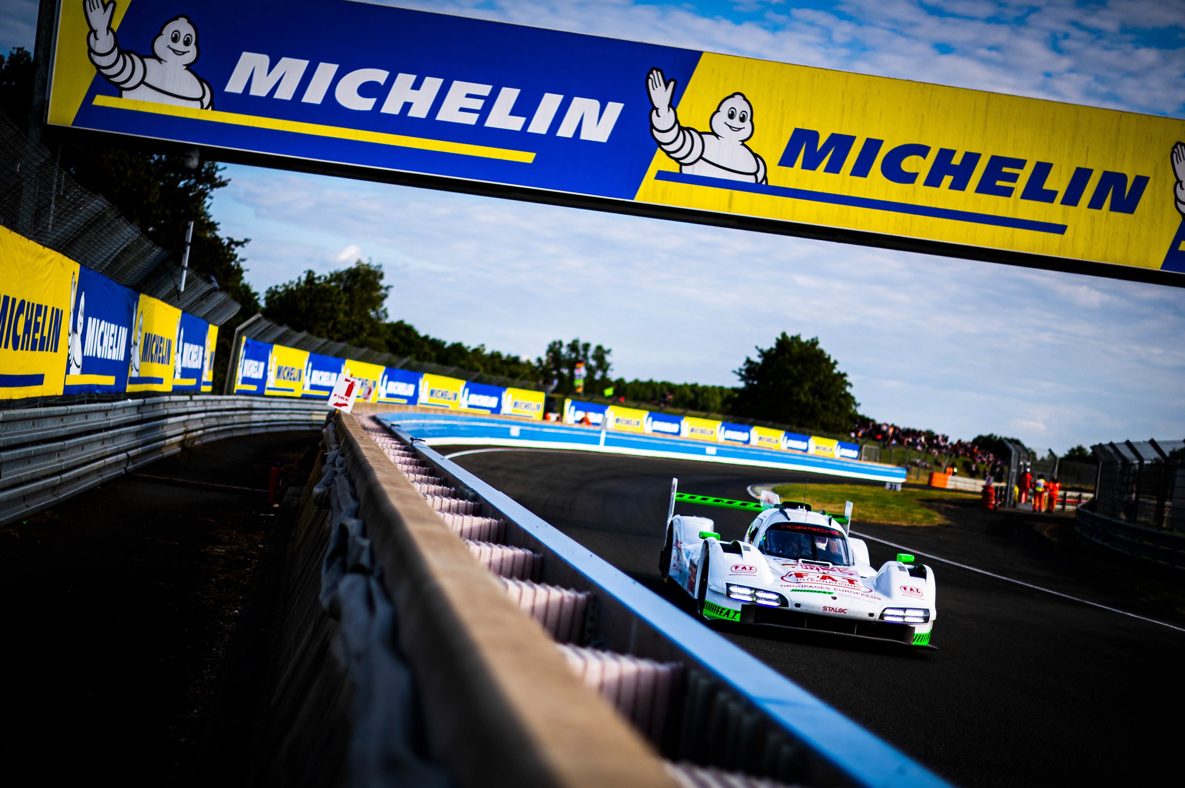 #99 Proton Competition Porsche 963: Neel Jani, Harry Tincknell, Julien Andlauer