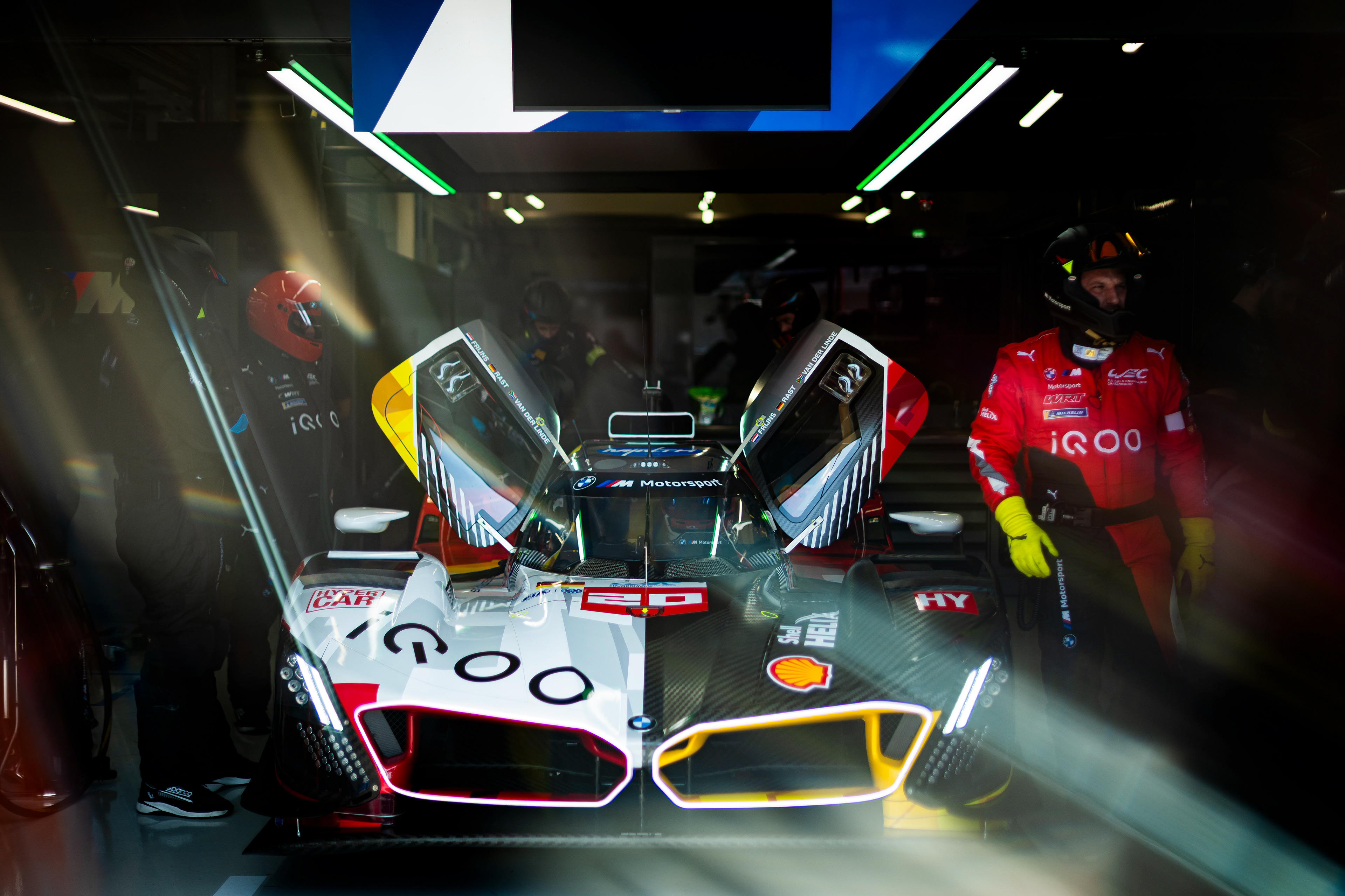 #20 BMW M Team WRT BMW M Hybrid V8: Rene Rast, Robin Frijns, Sheldon Van Der Linde © 2024-2025 Shameem Fahath