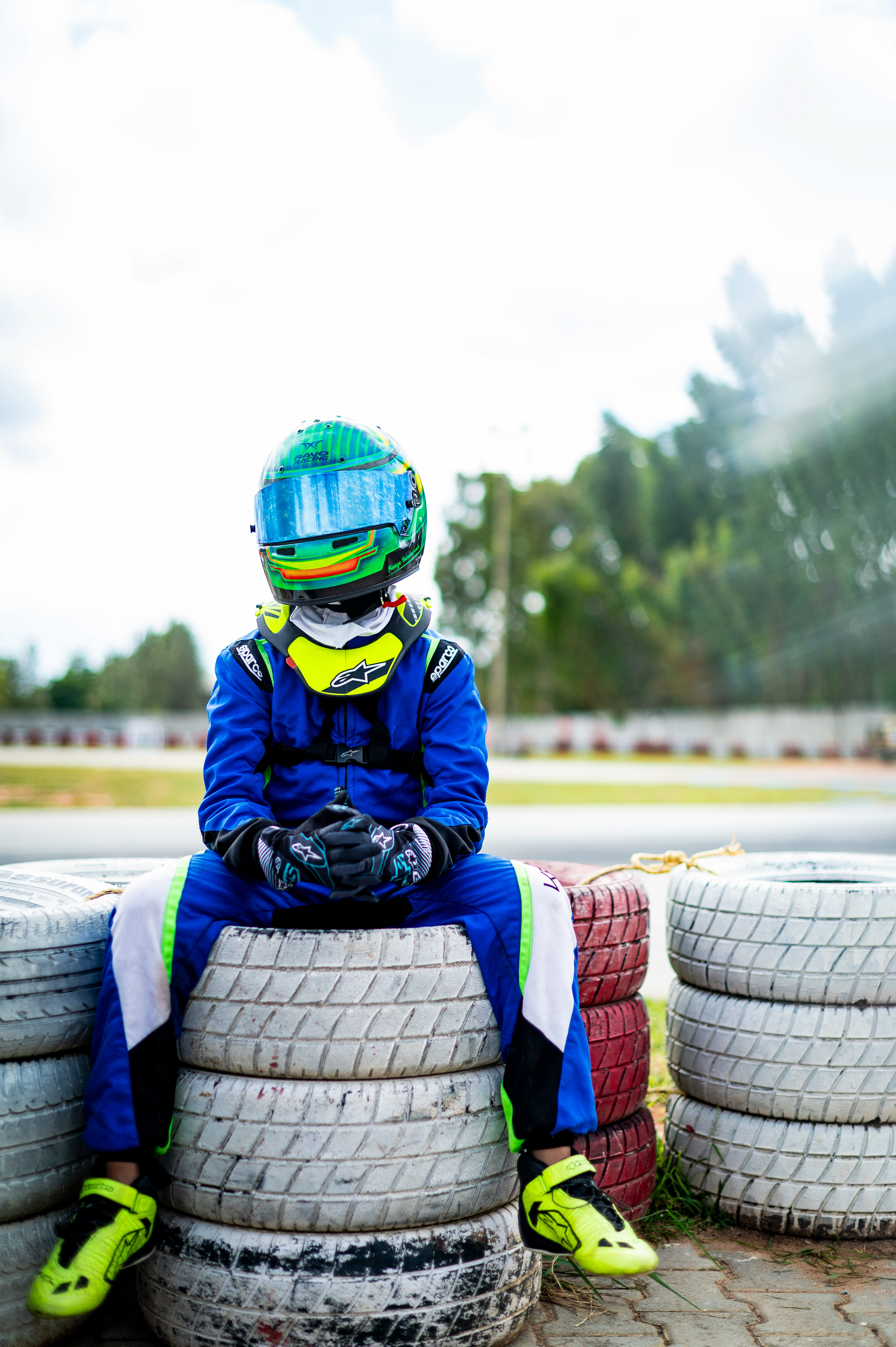 Pre-race relaxation.