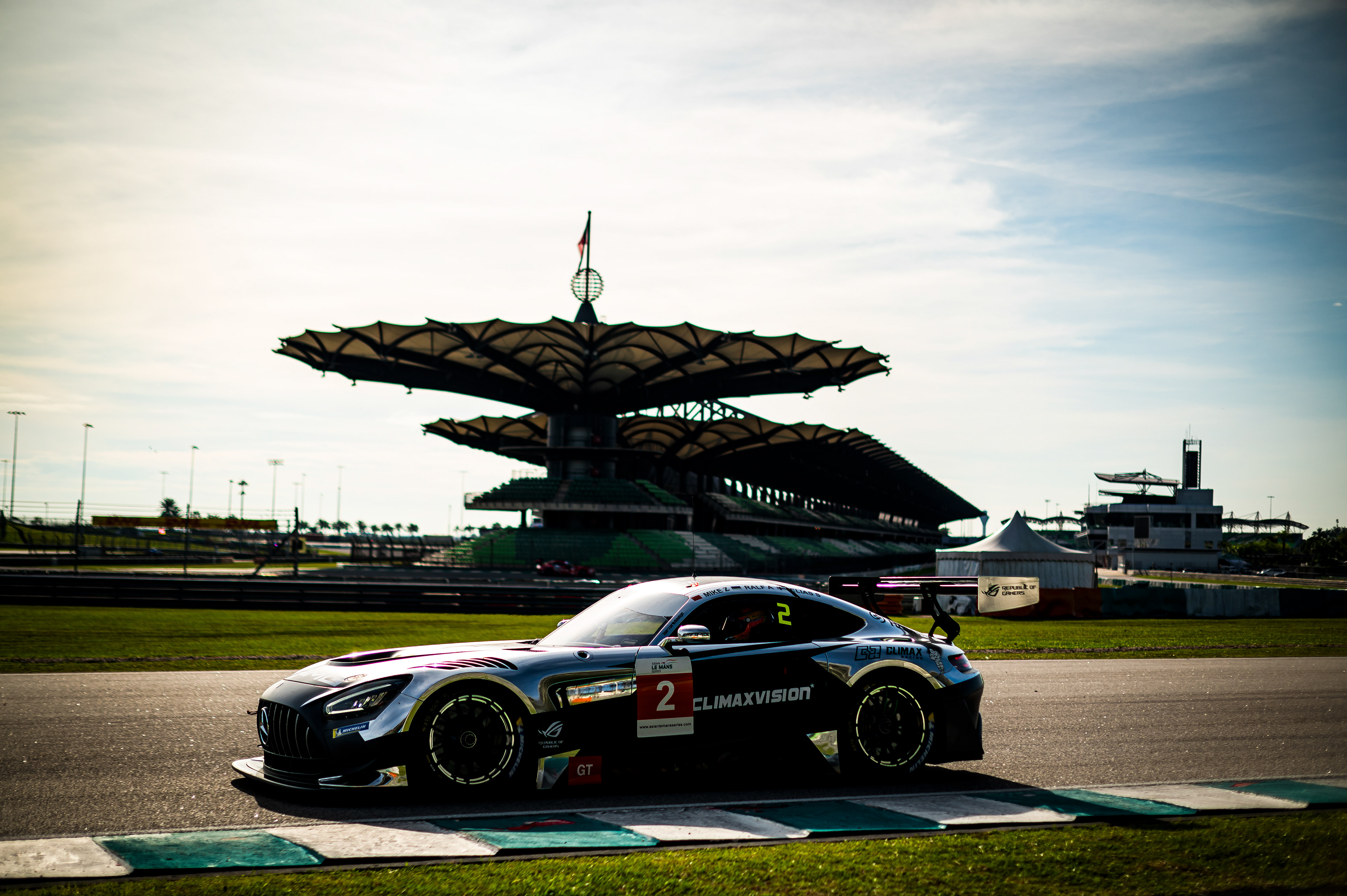 #2 Climax Racing Mercedes-AMG GT3 EVO: Bihuang Zhou, Elias Seppanen, Ralf Aron