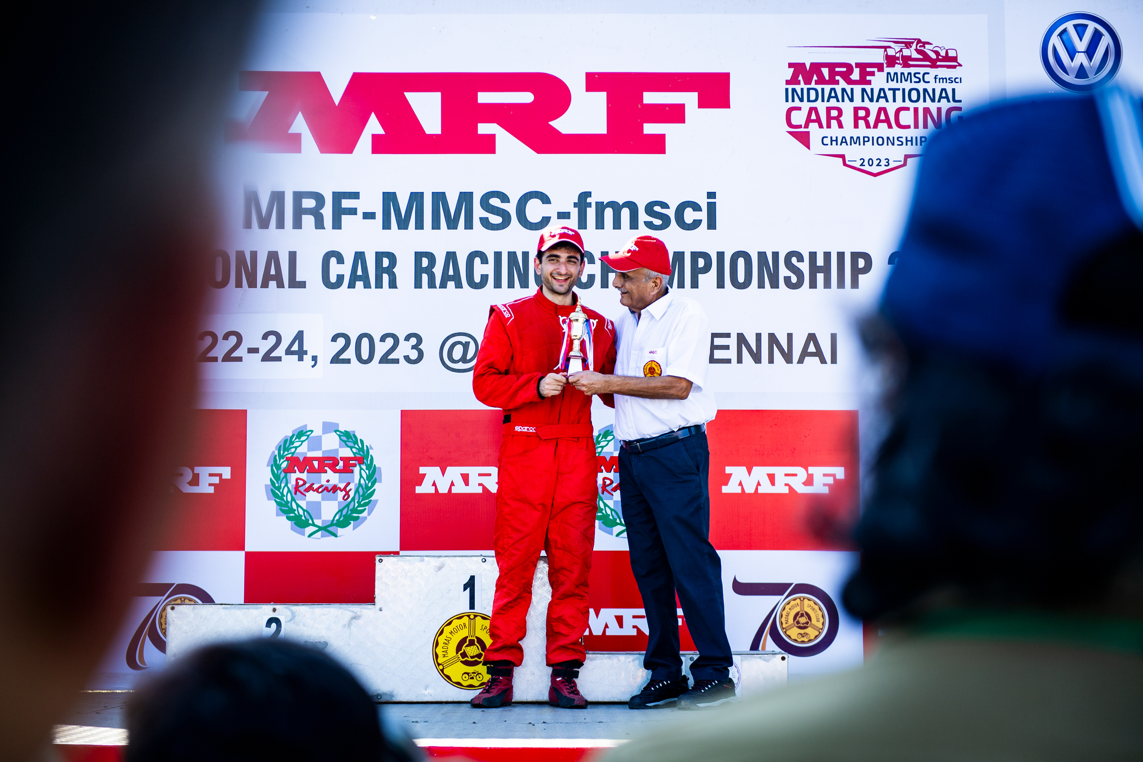 Zahan takes the youngest star driver award from Manoj Dalal