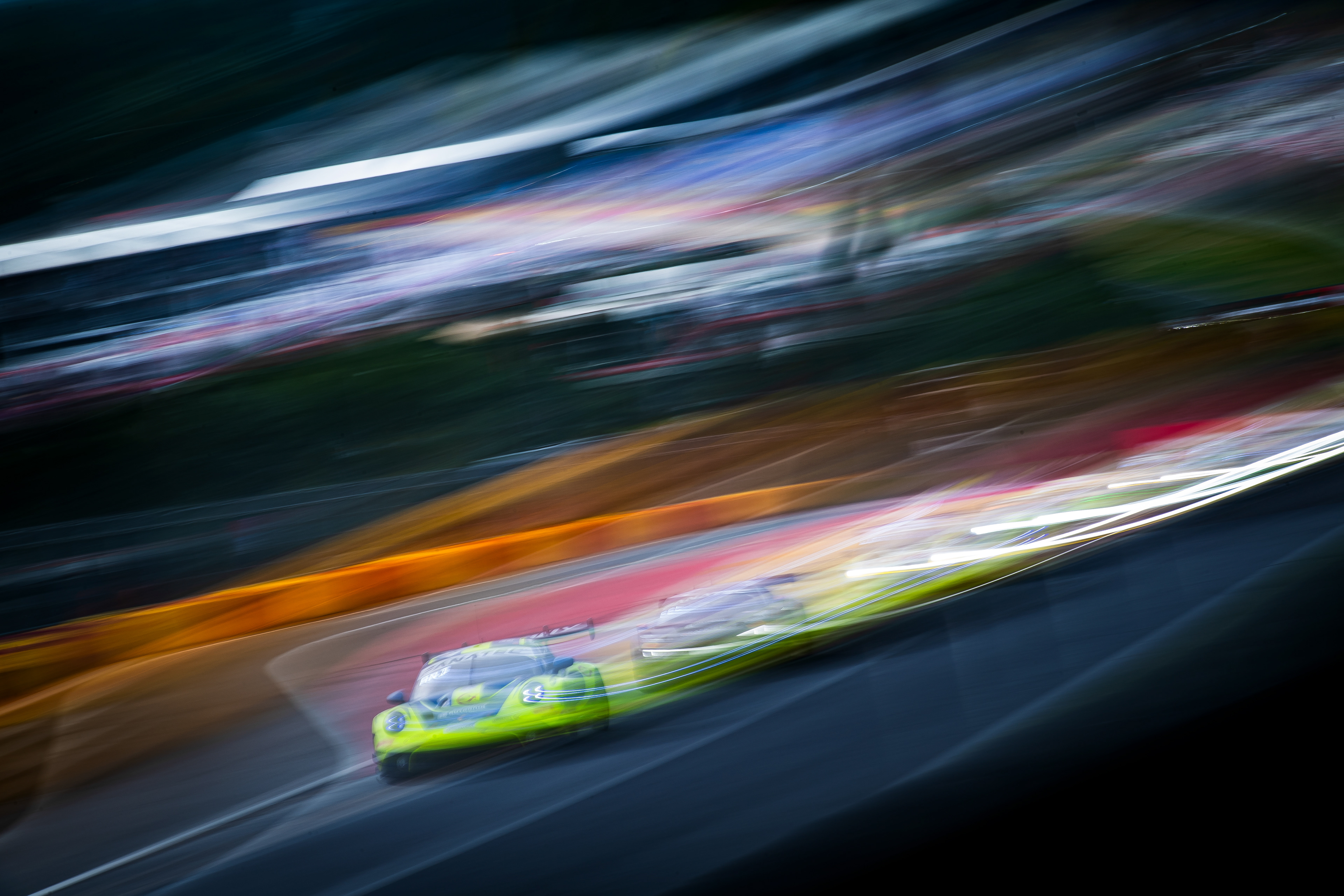 #96 Rutronik Racing Porsche 911 GT3 R (992): Patric Niederhauser, Sven Muller, Julien Andlauer