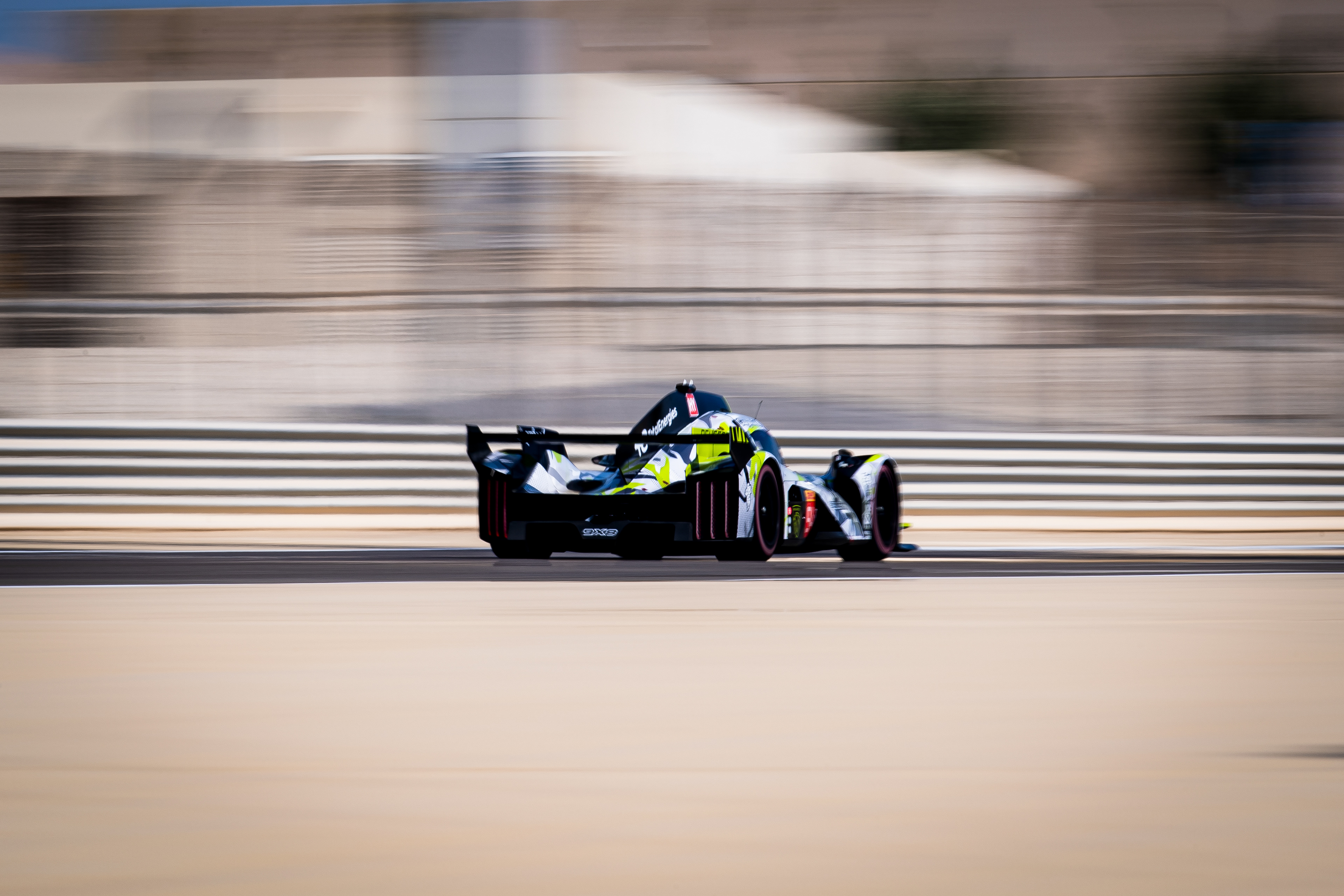 #94 Peugeot Totalenergies Peugeot 9X8: Paul Di Resta, Loic Duval, Stoffel Vandoorne