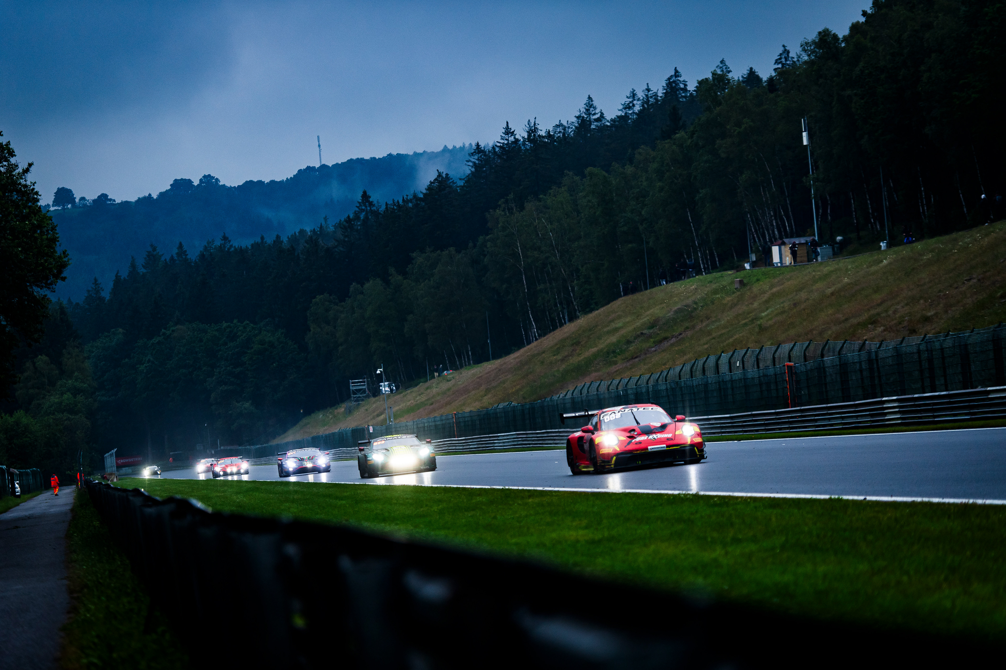 #911 Pure Rxcing Porsche 911 GT3 R (992): Aliaksandr Malykhin, Klaus Bachler, Joel Sturm