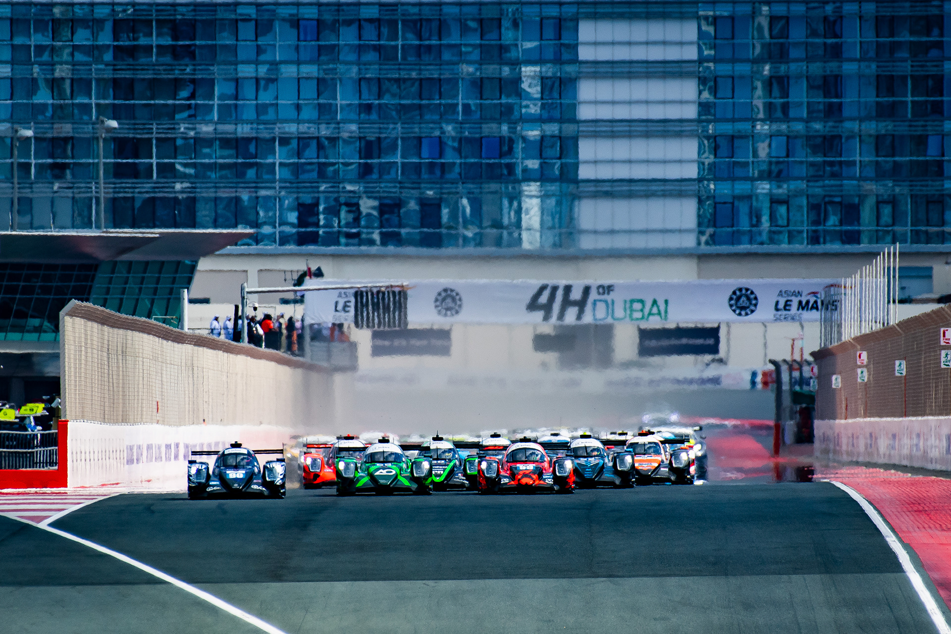 4H of Dubai - Race Start