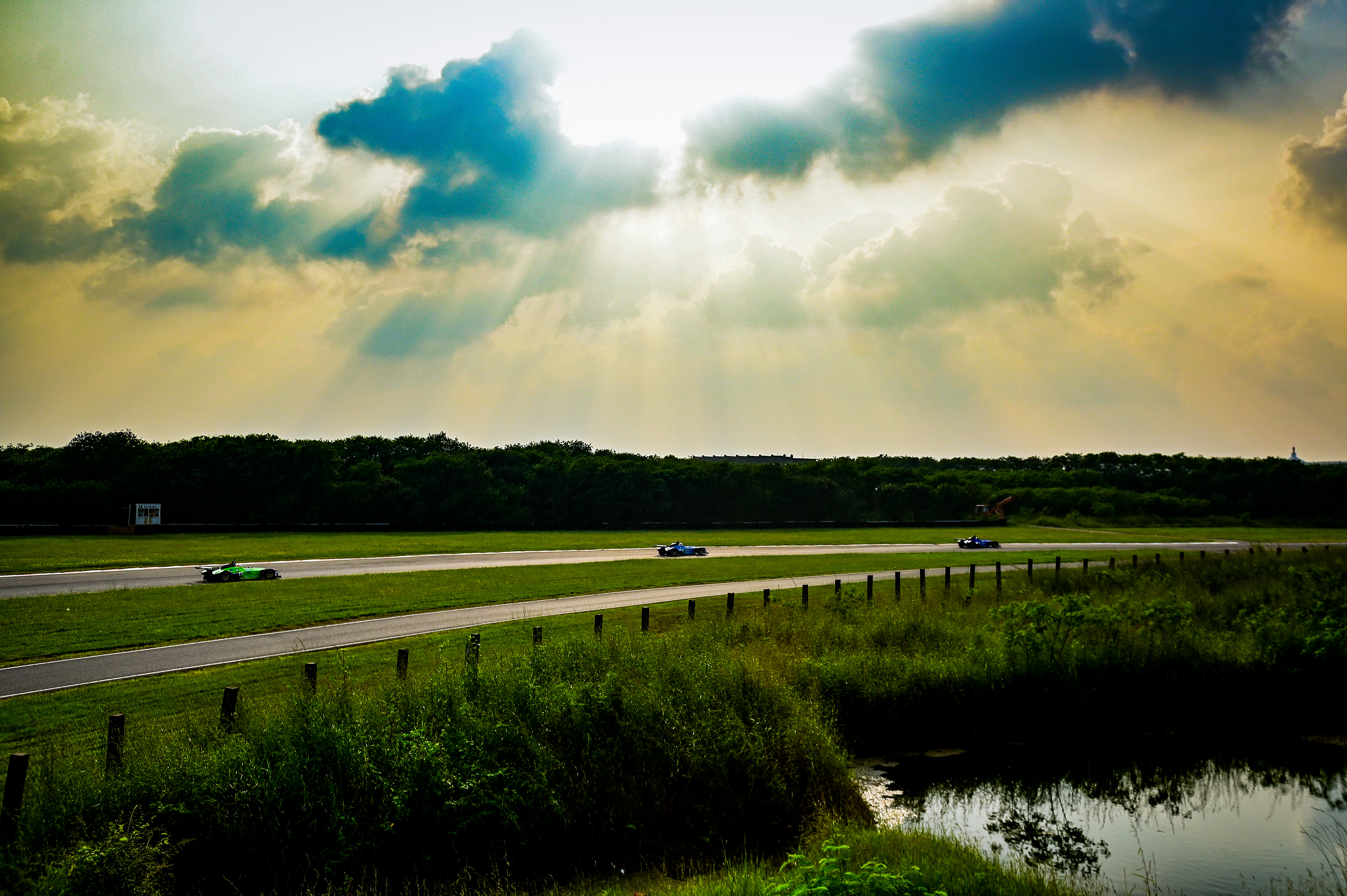 Turn 1 - Madras International Circuit