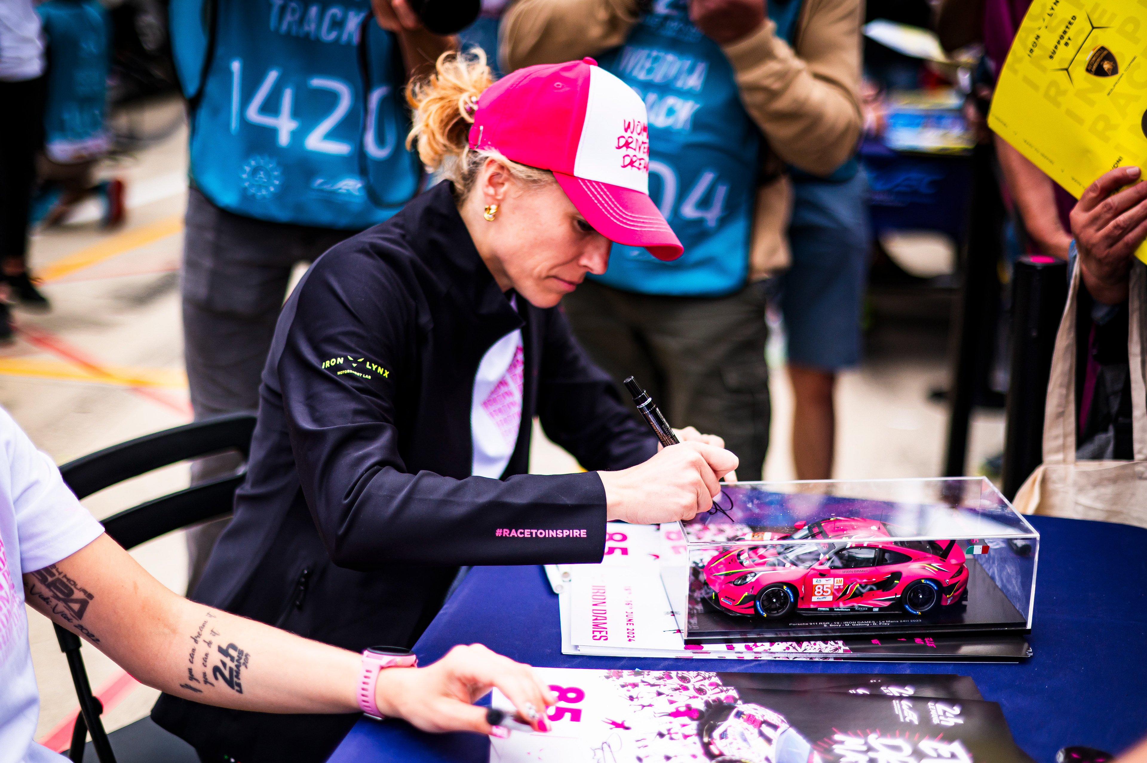 #85 Iron Dames Lamborghini Huracan LMGT3 Evo2: Sarah Bovy, Michelle Gatting, Rahel Frey 