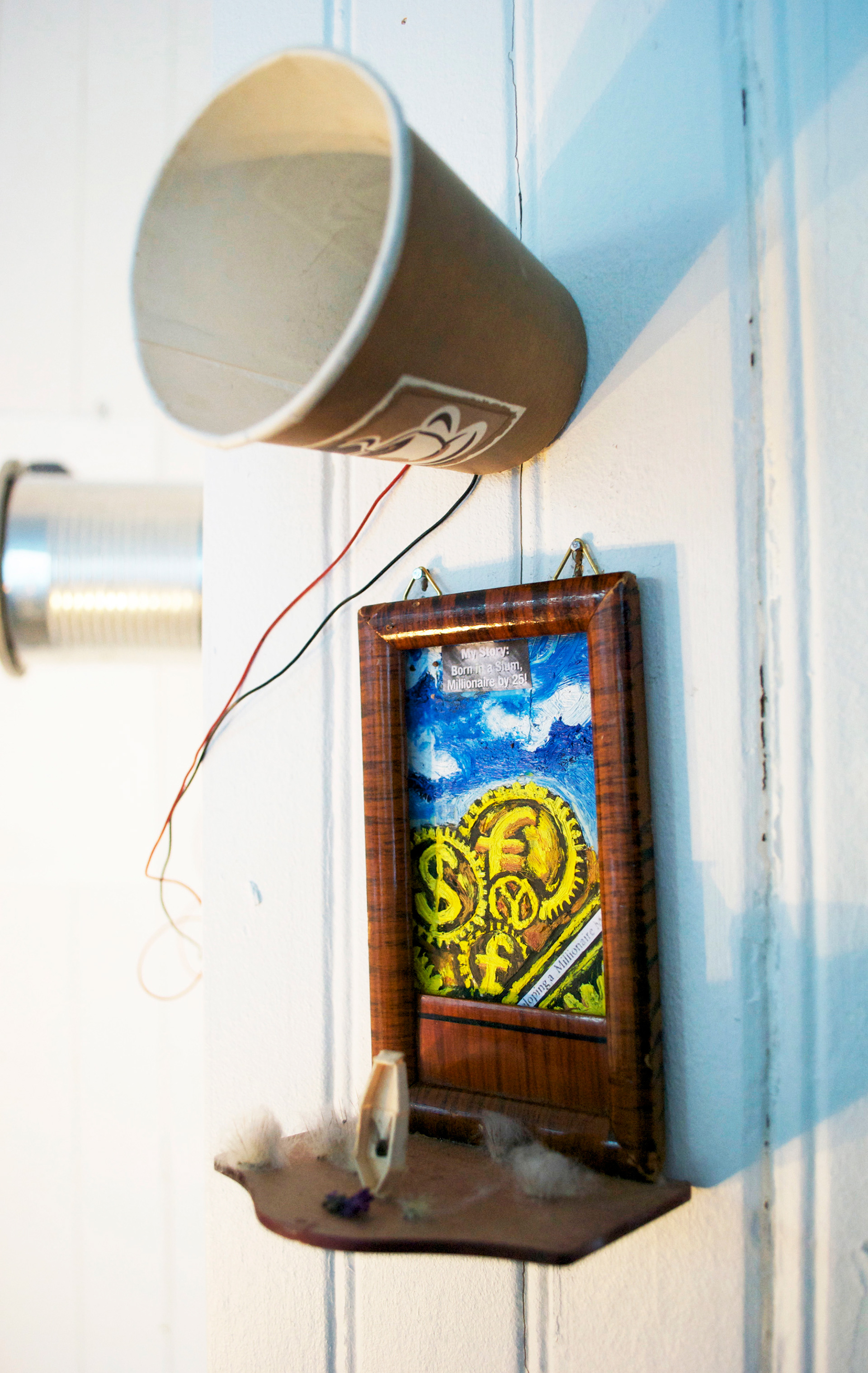 "60 sekunder" mixed media, homemade speaker , amplified timer, painting, found objects and dead fly