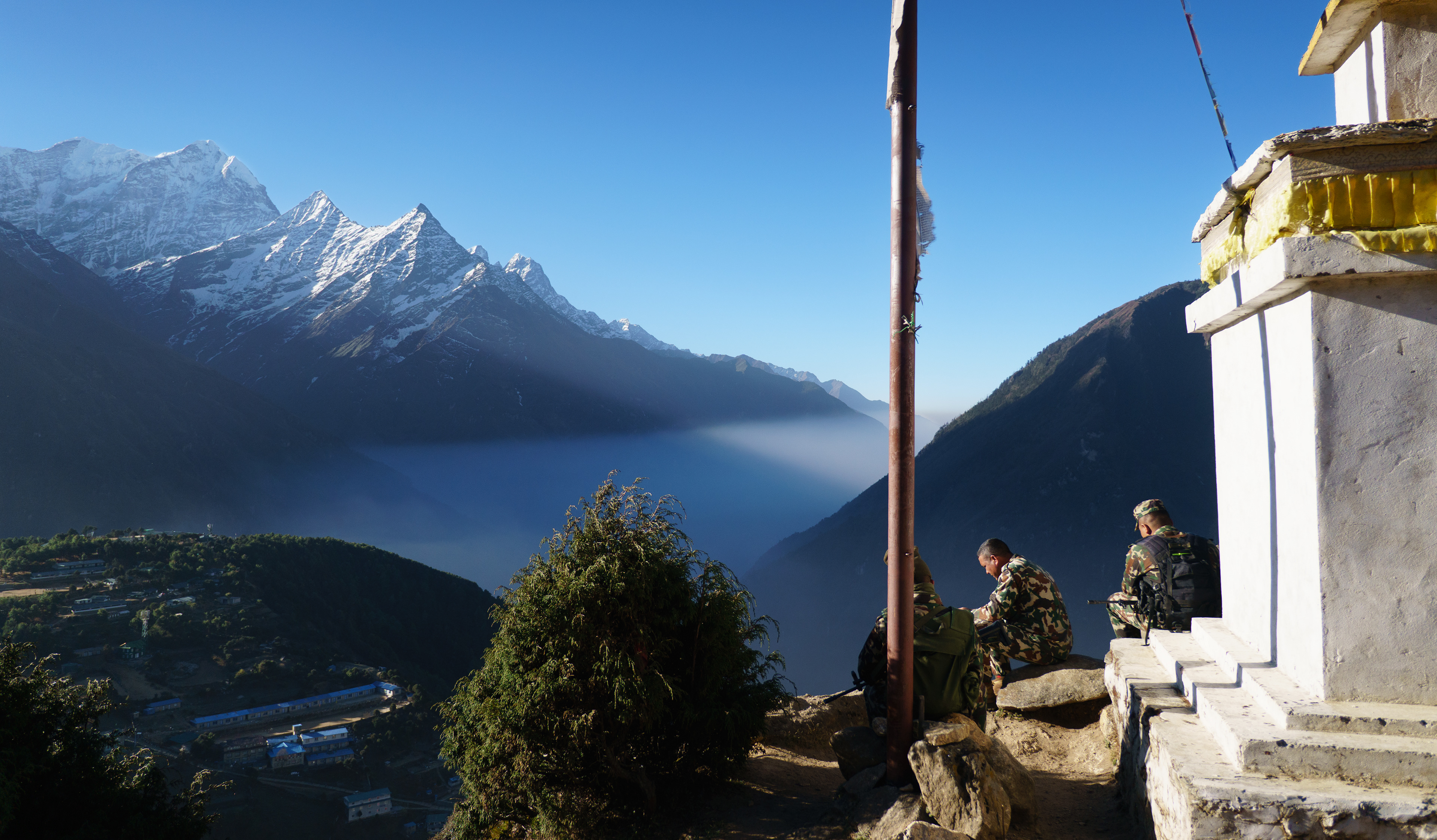 A hazy view above Namche Bazaar