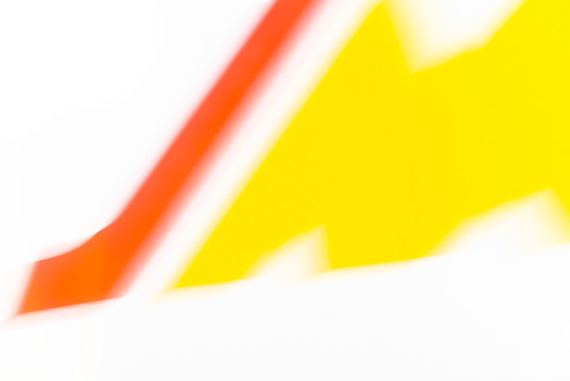 Photo Blanc/Rouge/Jaune - Série Rays - Photo de Caroline Constant