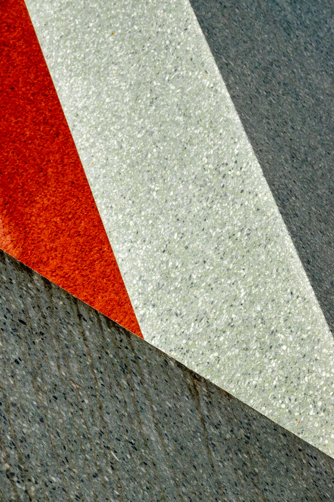 Composition Rouge, Grise et Noire