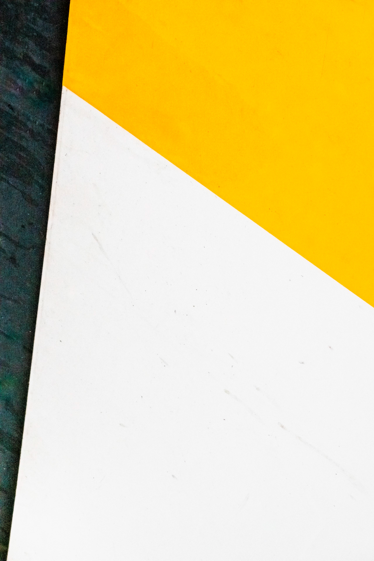 Composition Jaune et Blanche