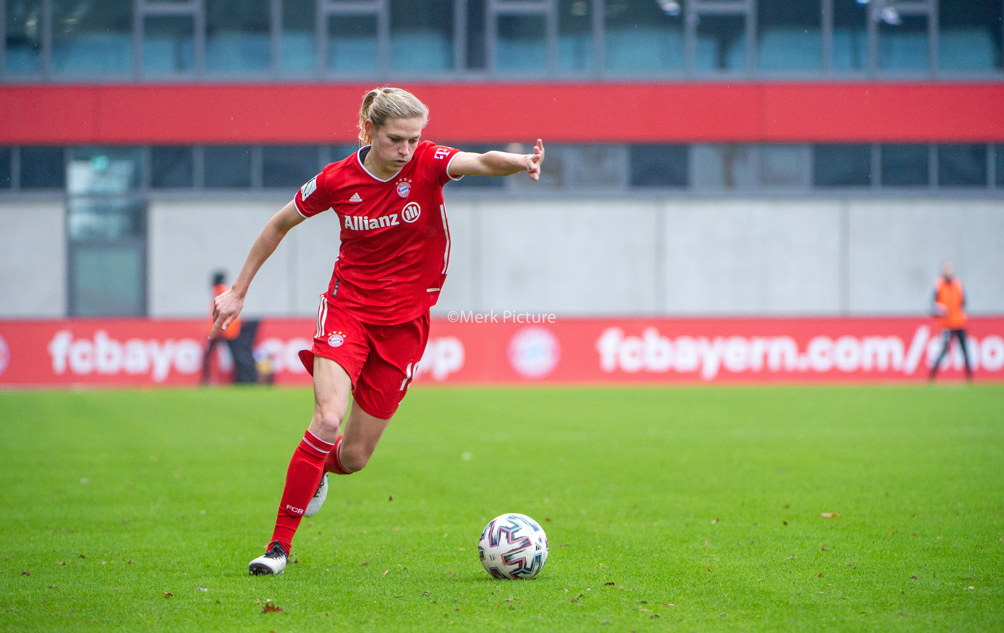 Carina Wenninger (FC Bayern München, FCB, 19)
