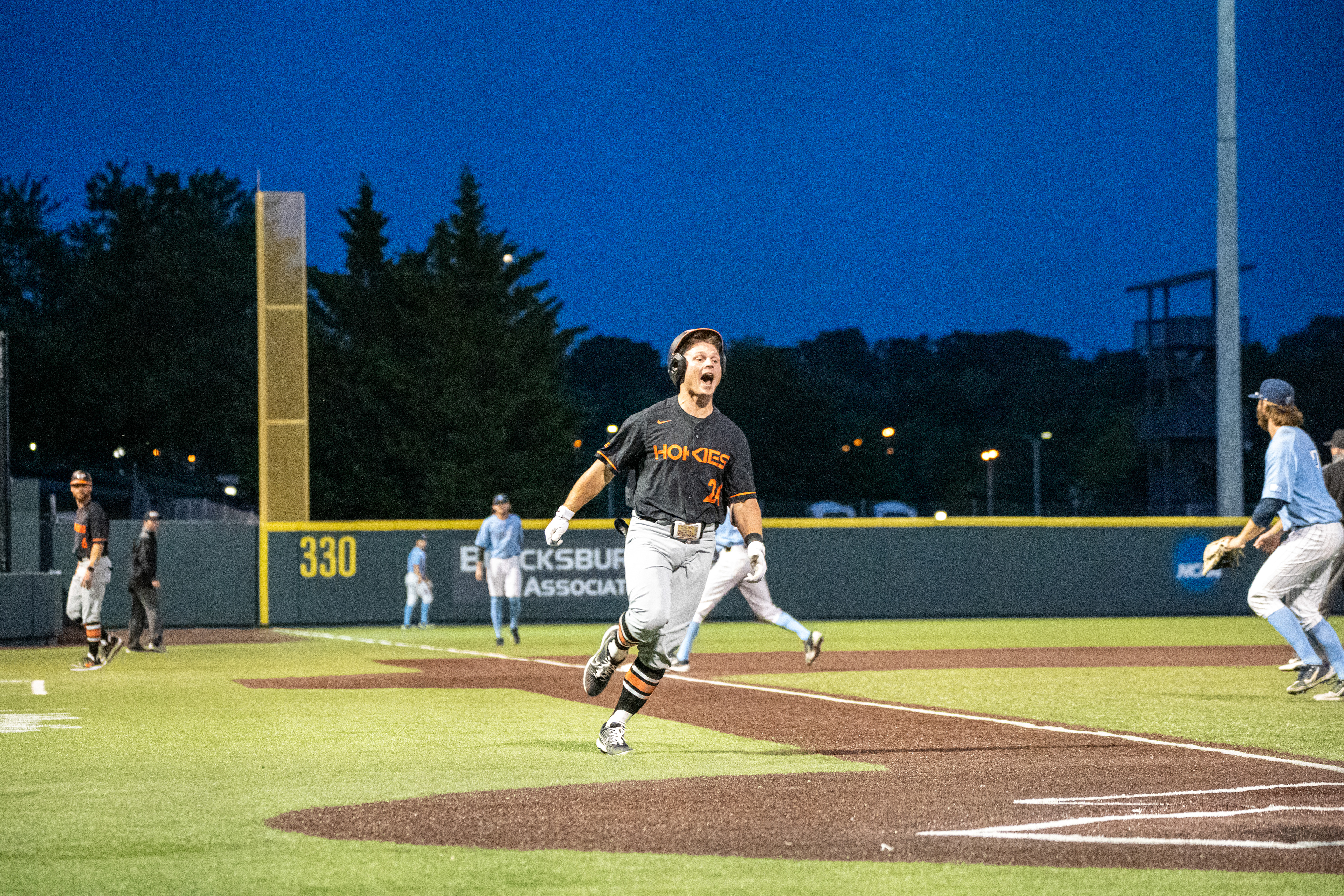 HOKIES VS COLUMBIA (GAME 1)