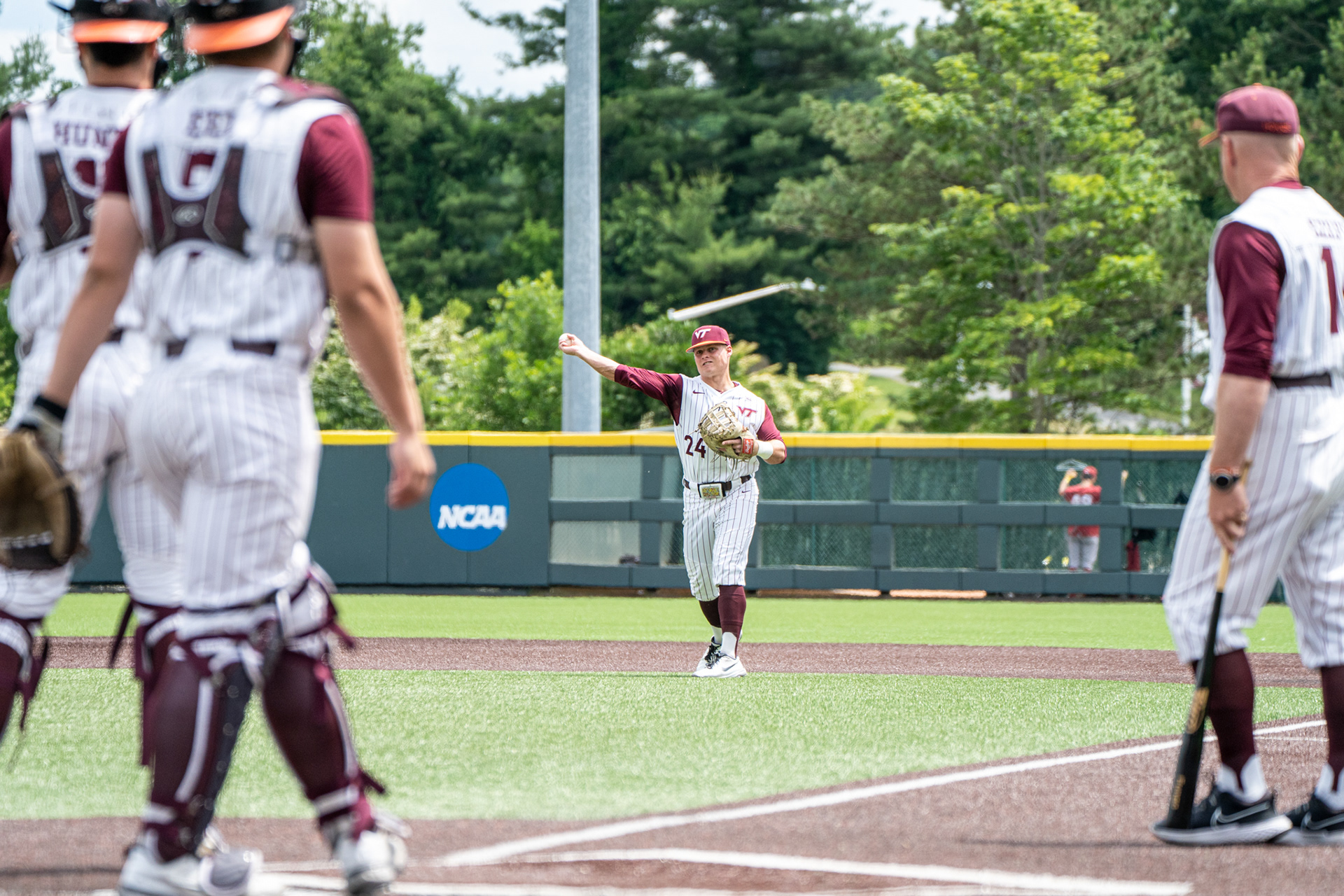PREGAME VS OKLAHOMA (GAME 1)