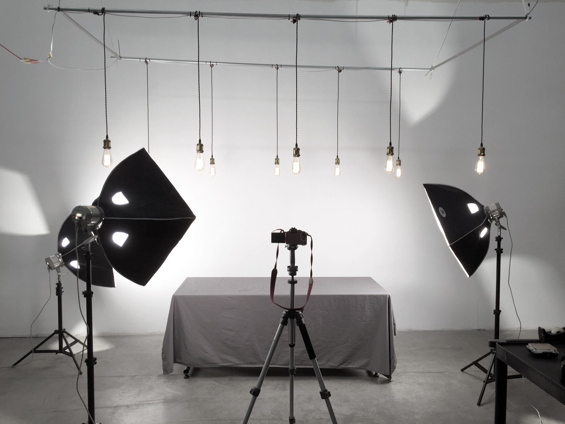 Studio Shot with constructed lighting rig based on virtual photo studio tests