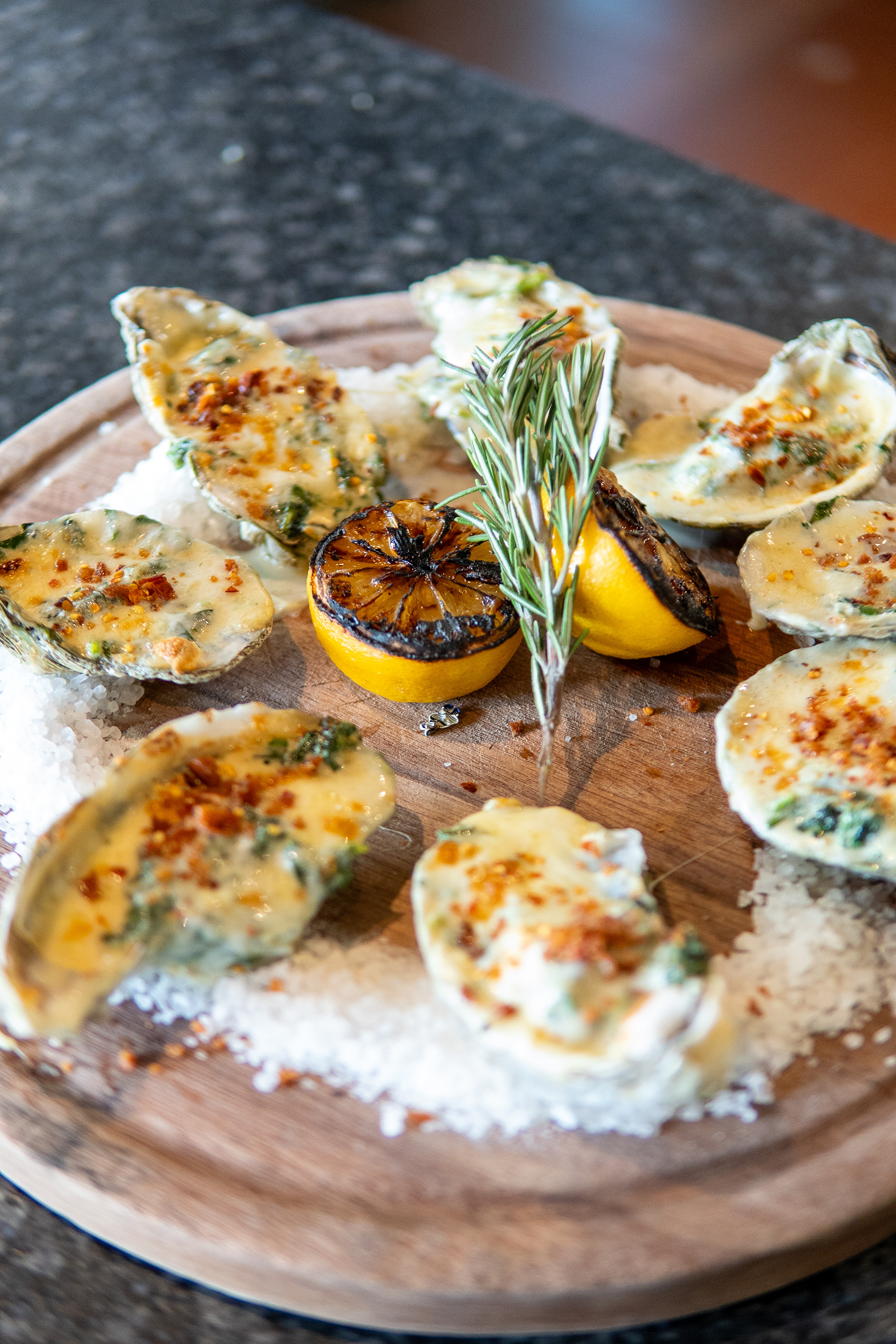 Ostiones Rockefeller