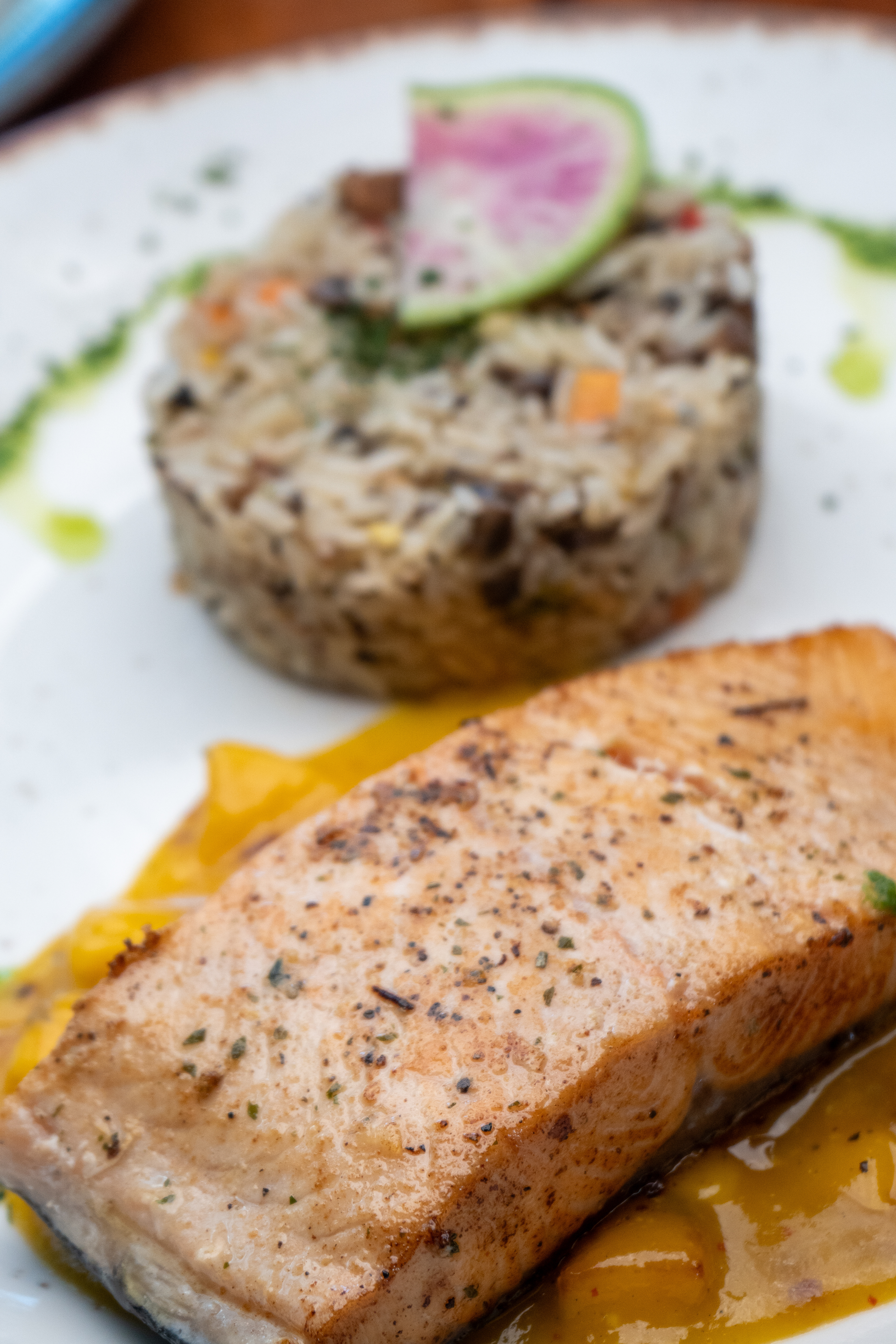 Salmón en salsa de mango habanero