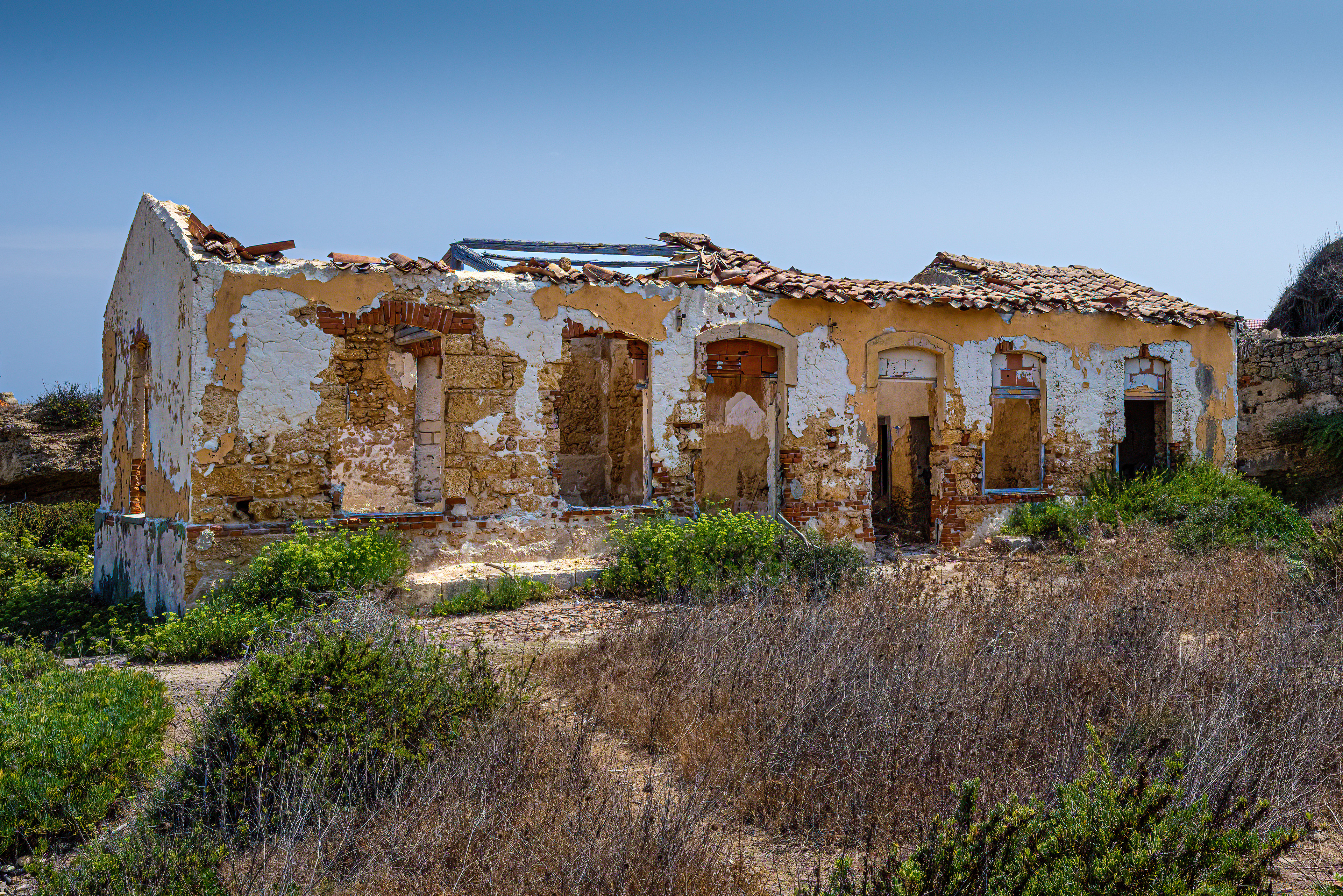 Plemmirio, opuštěné domy