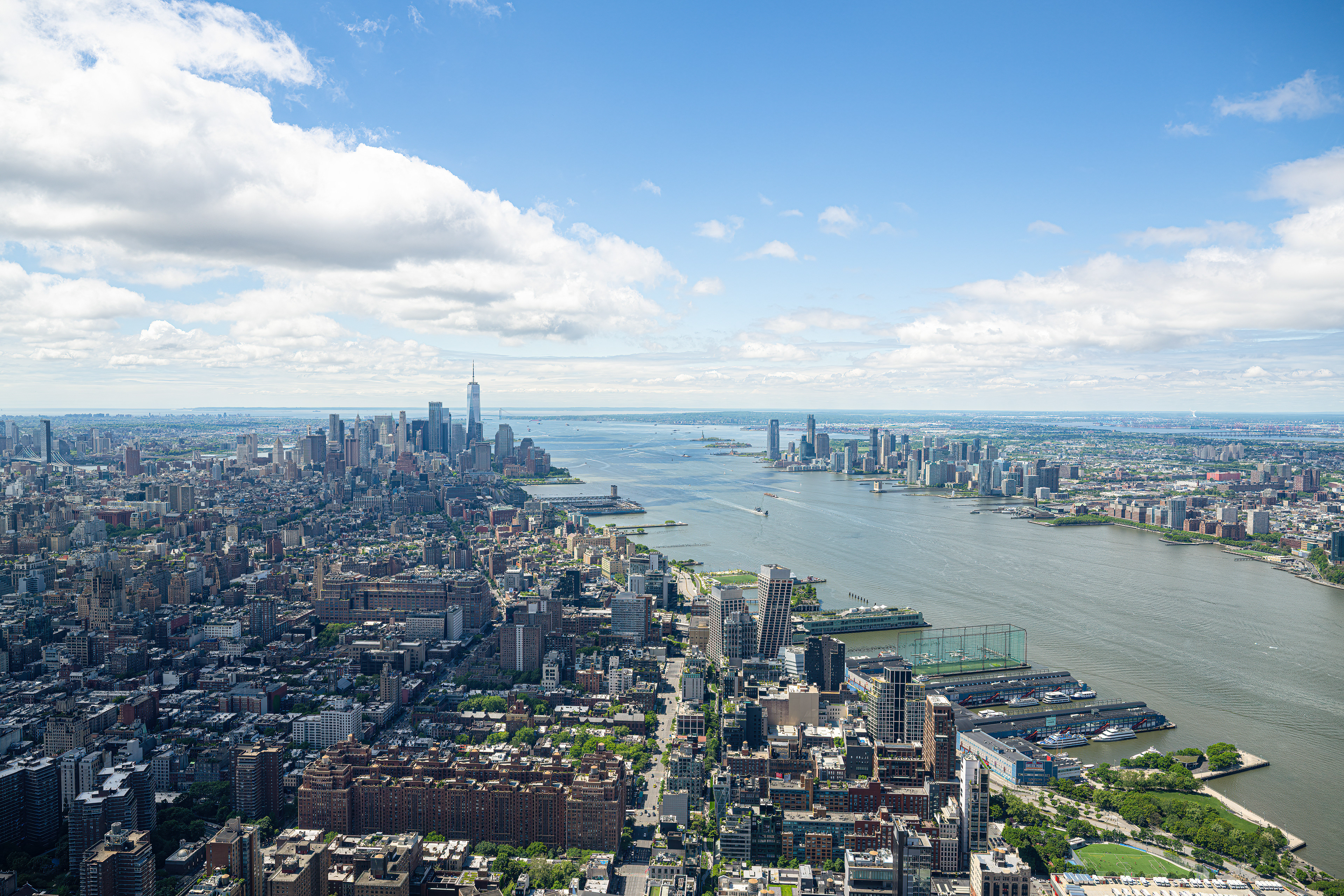 Pohled z vyhlídkové plošiny, the Edge