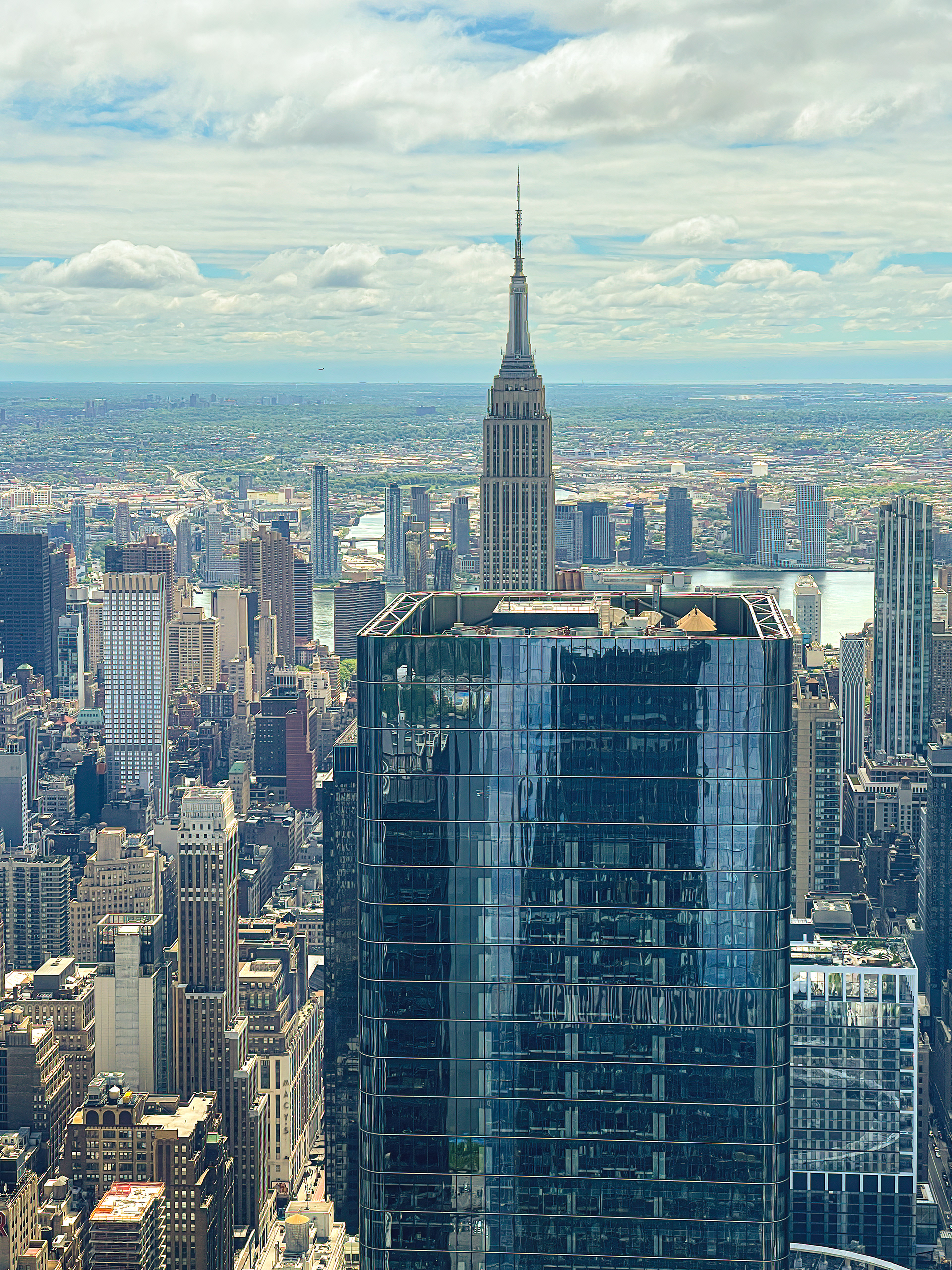 Pohled z The Edge, vzadu Empire State Building