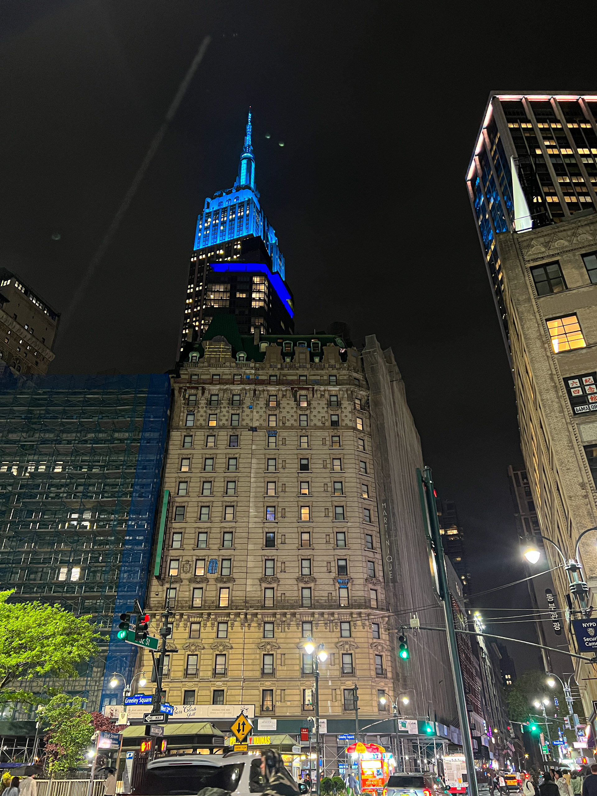 Empire State Building v noci