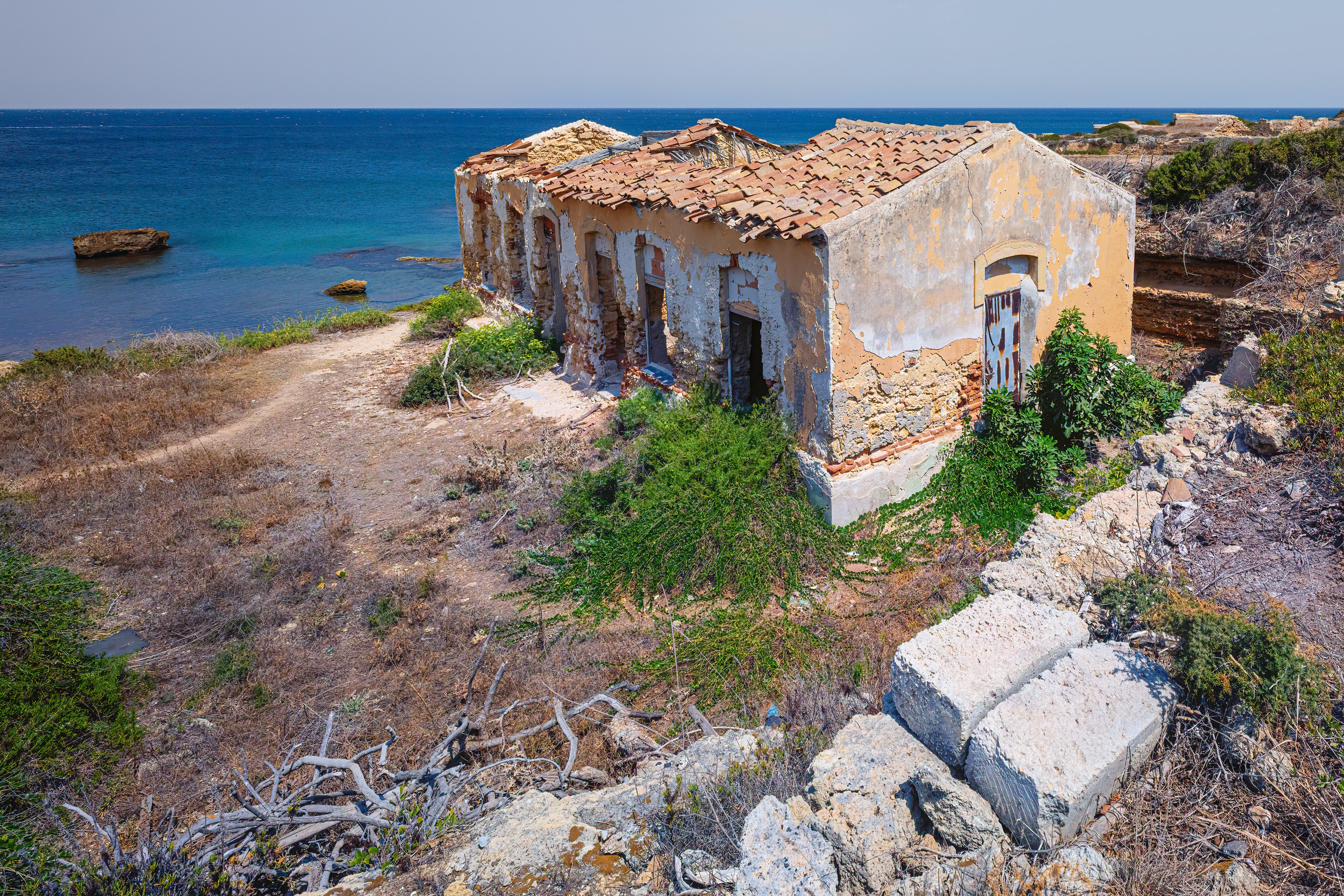 Plemmirio, opuštěné domy