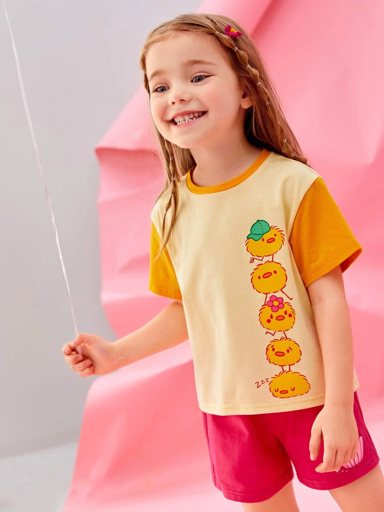 SHEIN X Emi Bee Toddler Girls Cartoon Graphic Colorblock Sleeve Tee