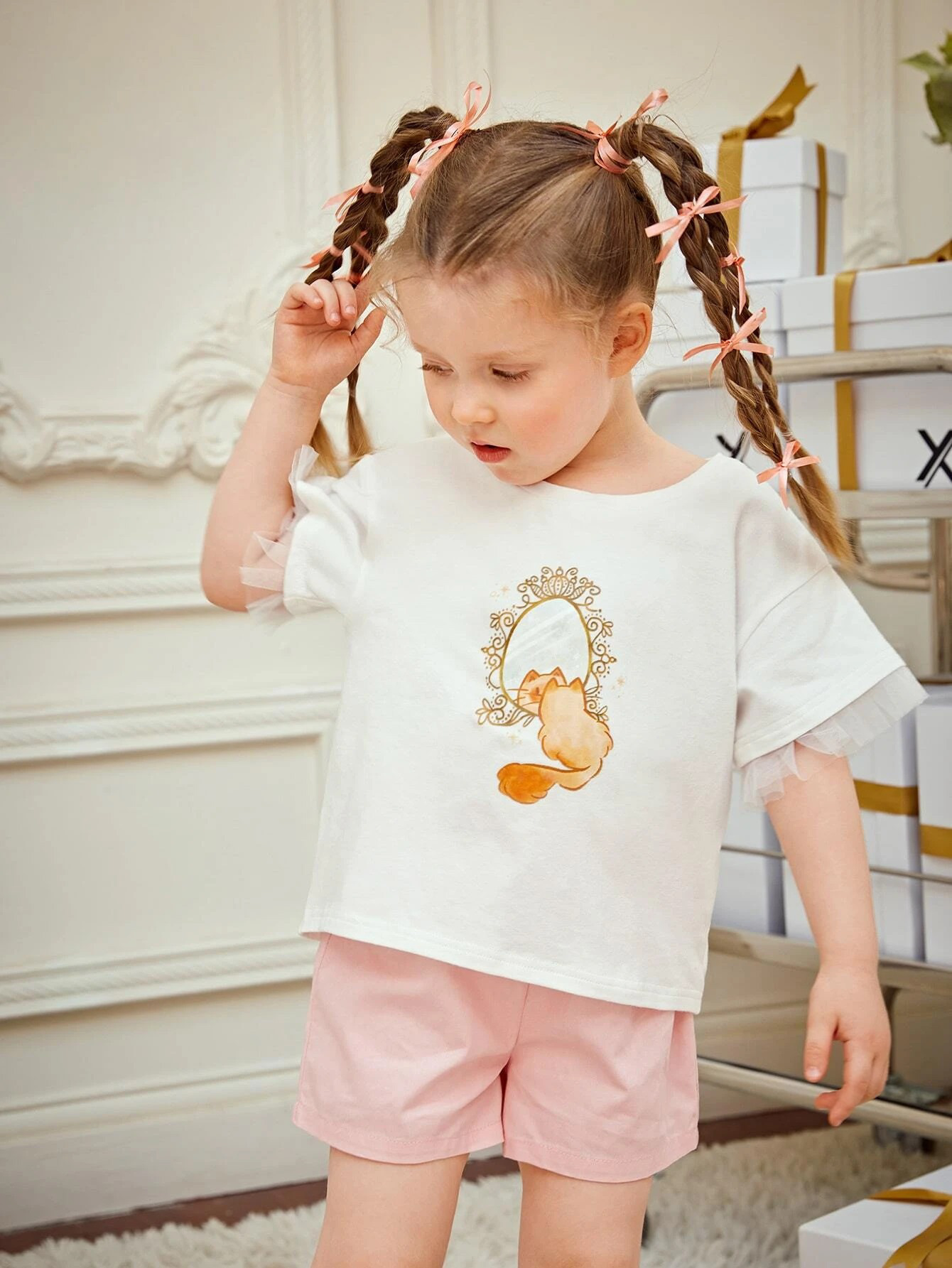 SHEIN X Emi Bee Toddler Girls Cartoon Graphic Frill Trim T-Shirt