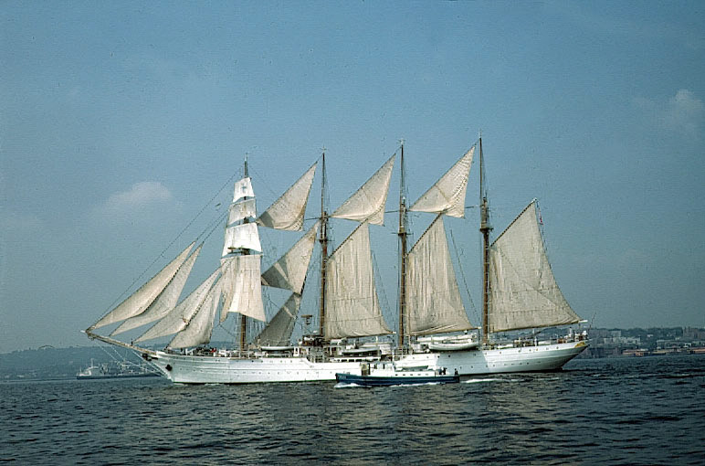 Esmerelda. Op Sail 1976