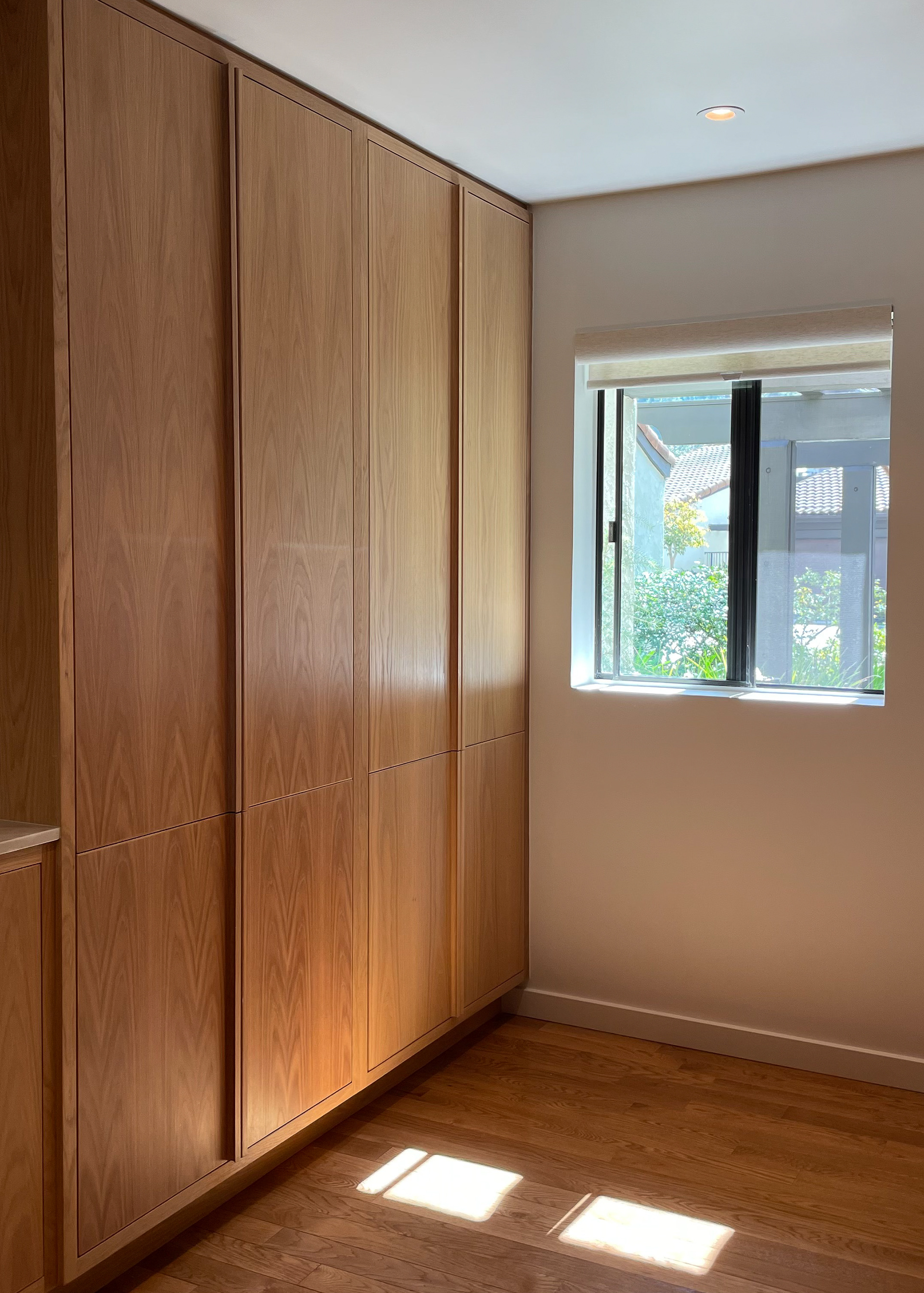 Storage & hidden coffee station