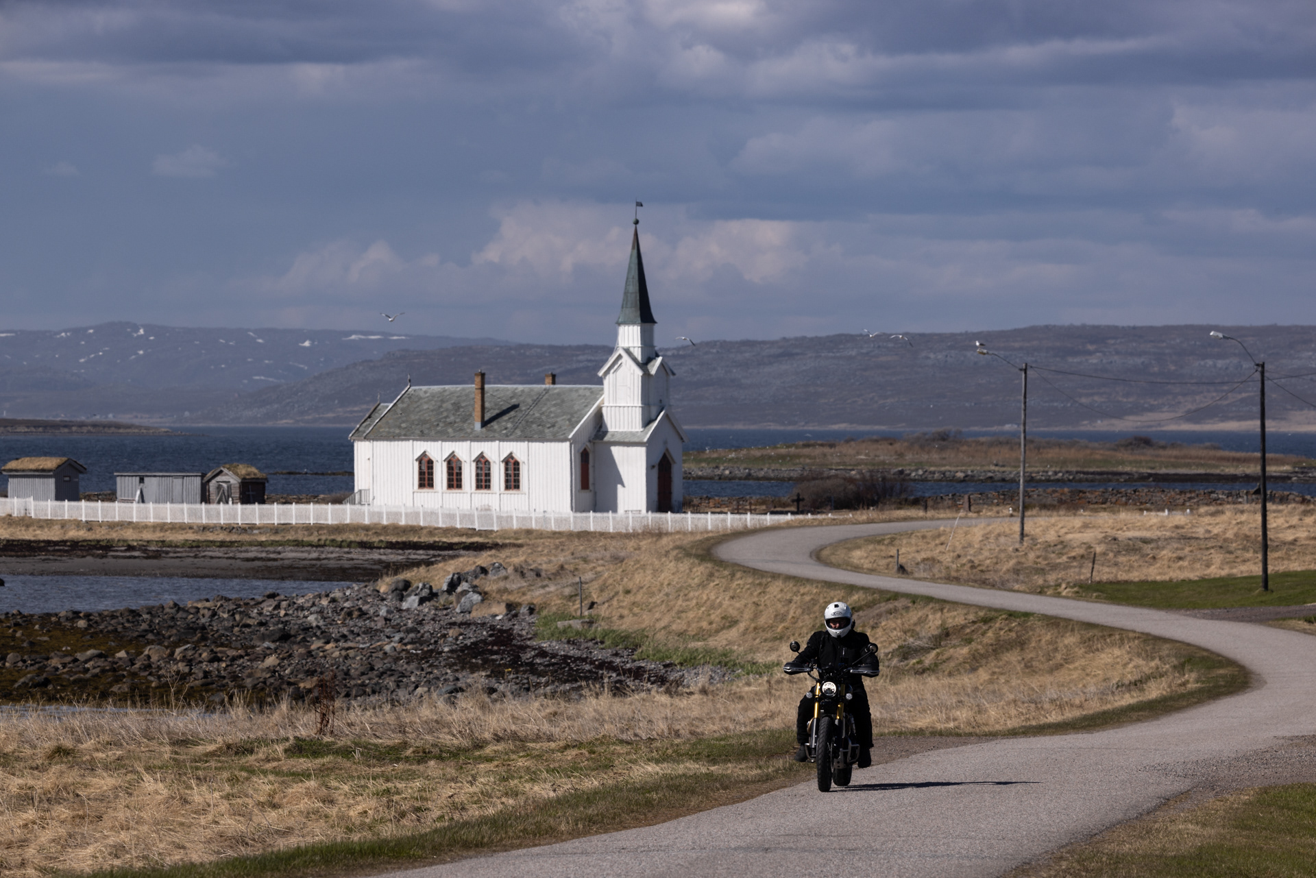 Die Nesseby-Kirche am Varangerfjord