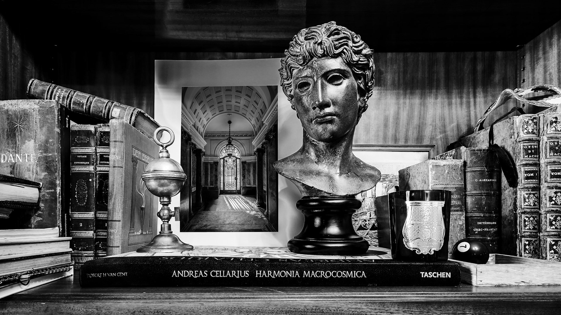 Harmonia Macrocosmica