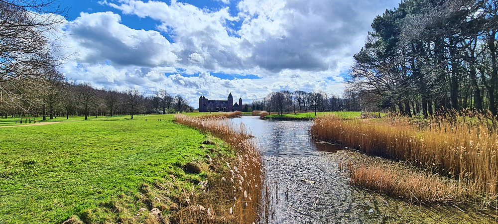 Blick auf Burg Westhoven.