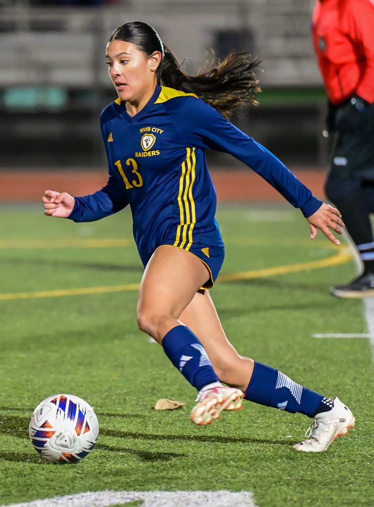 River City versus Pioneer High School girls soccer game. Photo by Duv Cardenas in West Sacramento, CA.